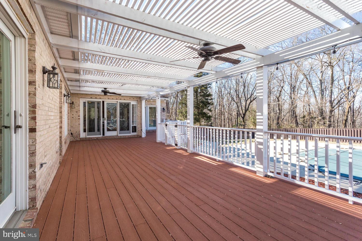 WOODFIELD - Residential