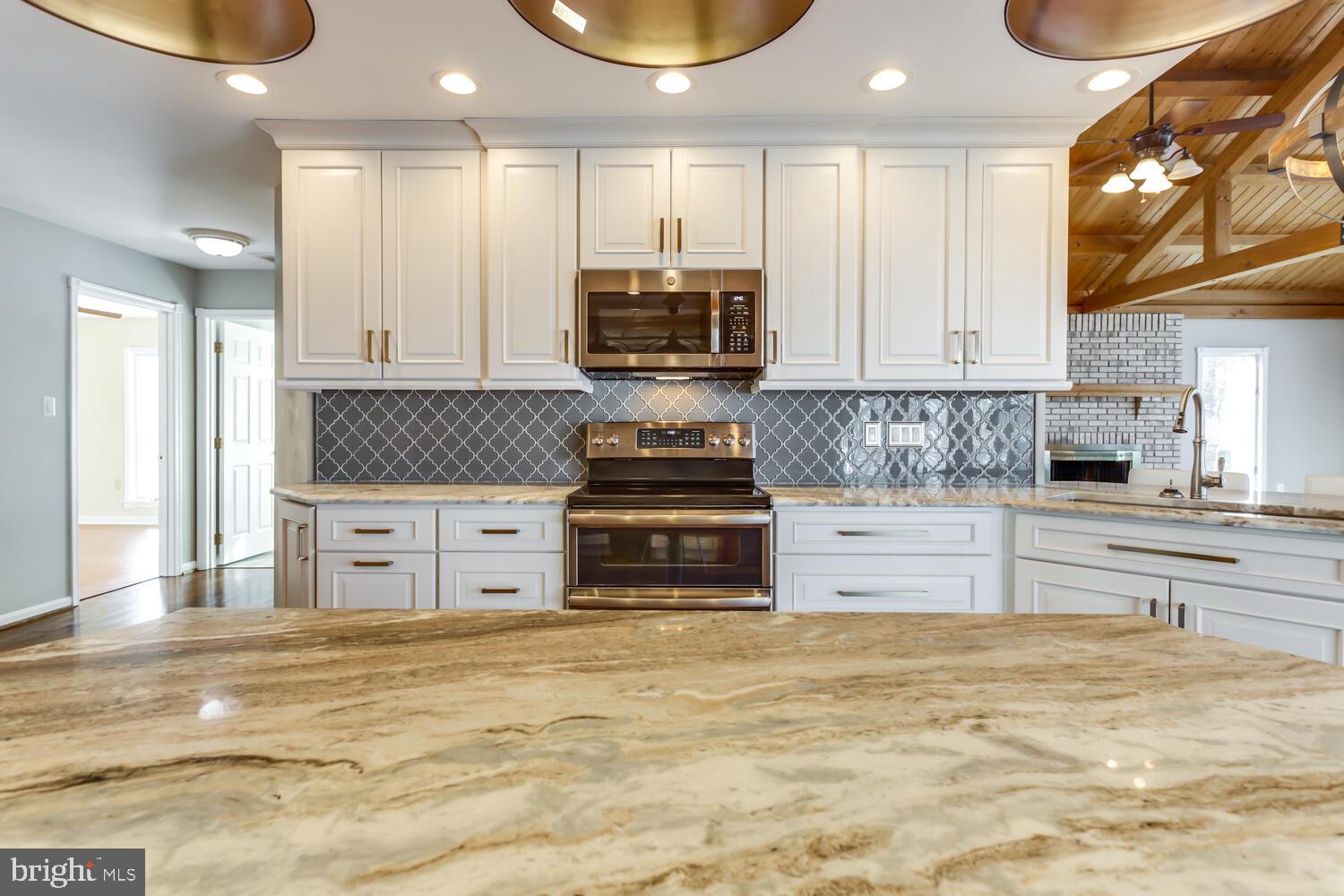 WOODFIELD - Residential