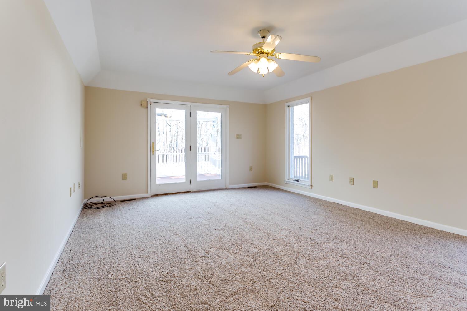 WOODFIELD - Residential