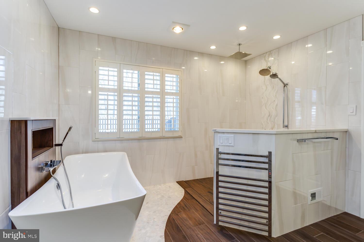 WOODFIELD - Residential