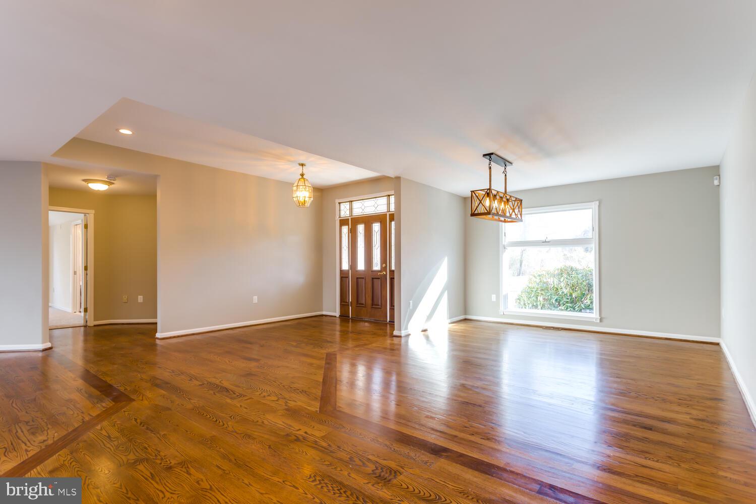 WOODFIELD - Residential