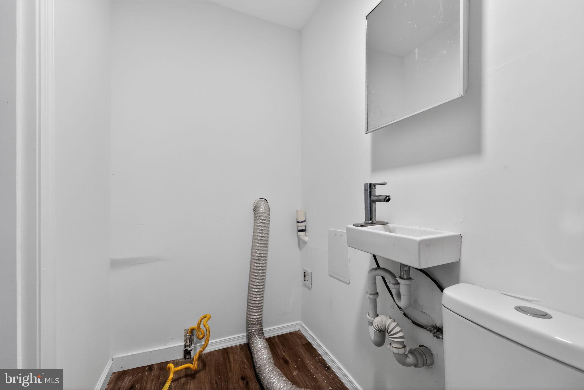 LUDLOW - Residential