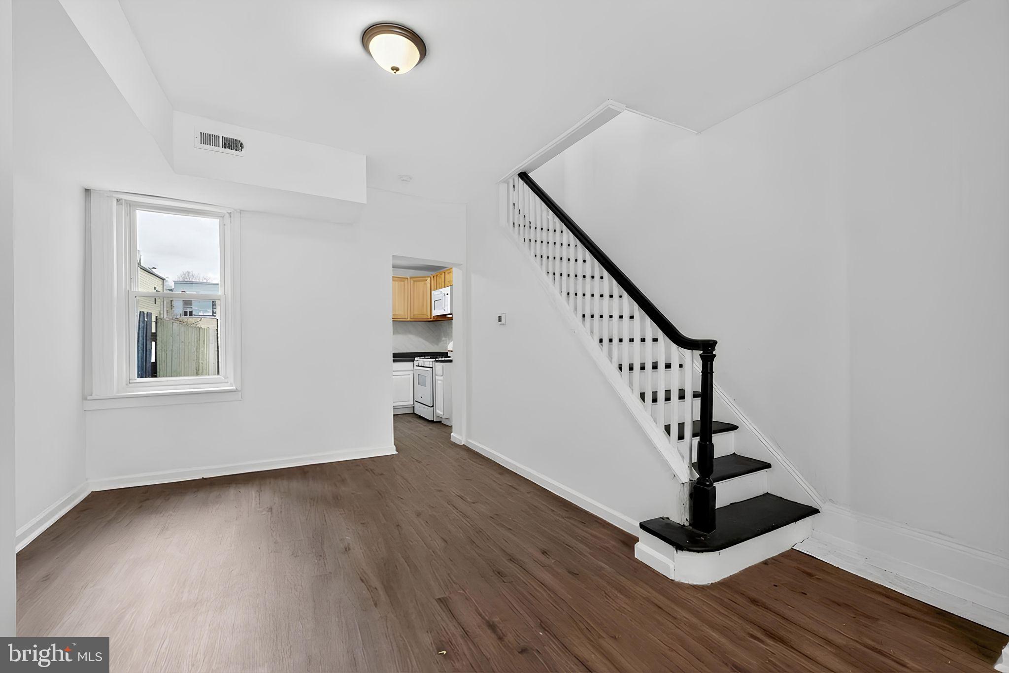 LUDLOW - Residential