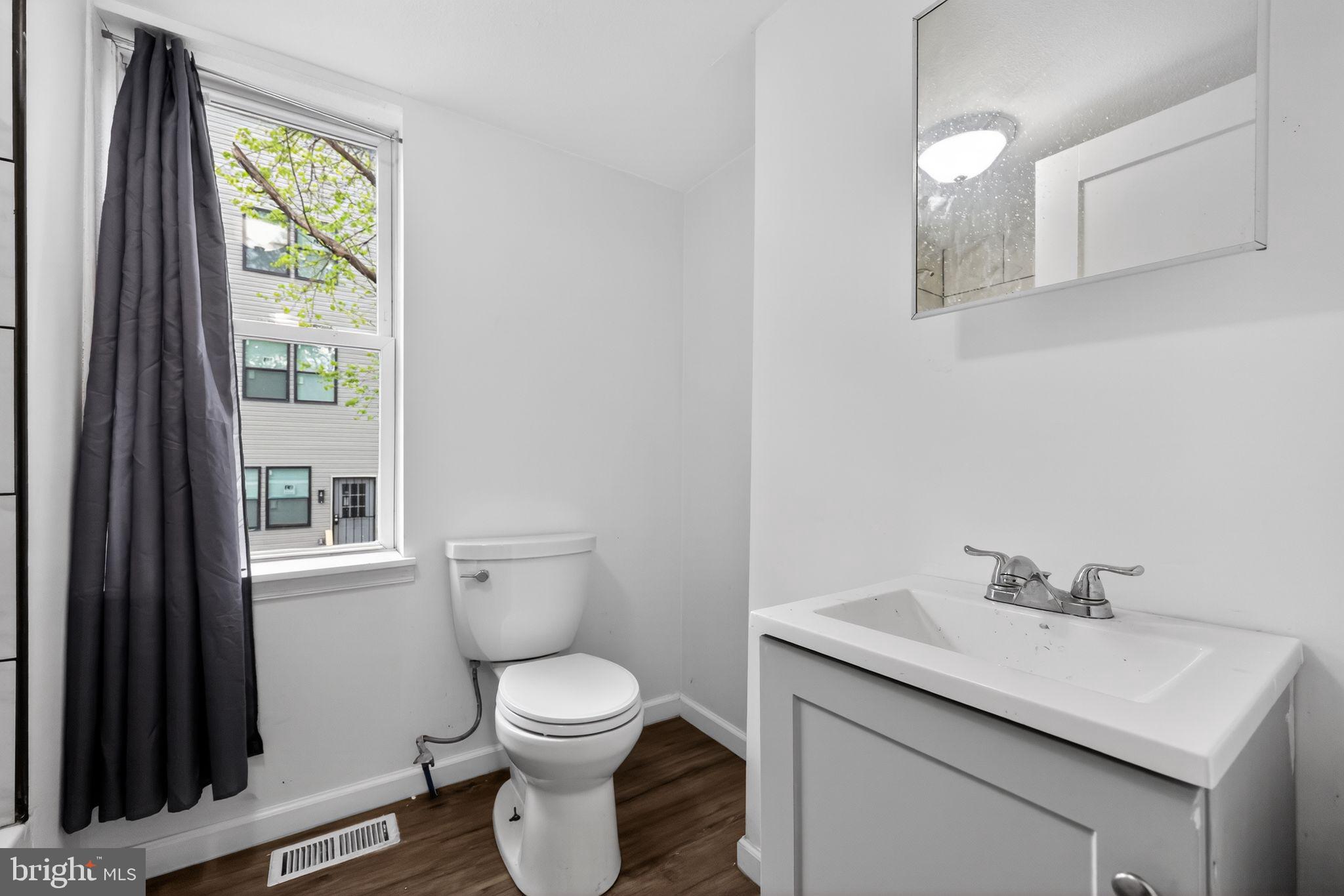 LUDLOW - Residential