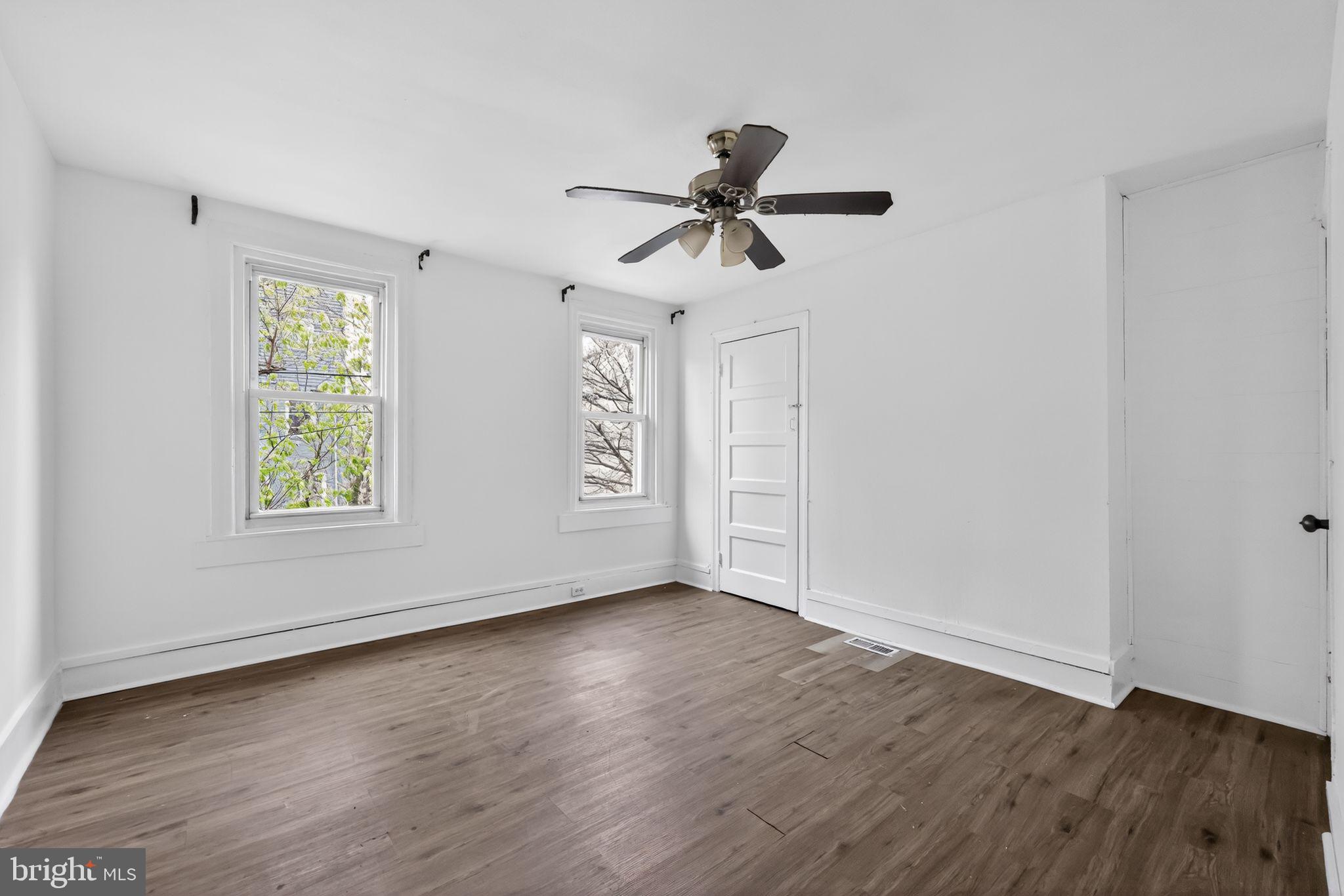 LUDLOW - Residential