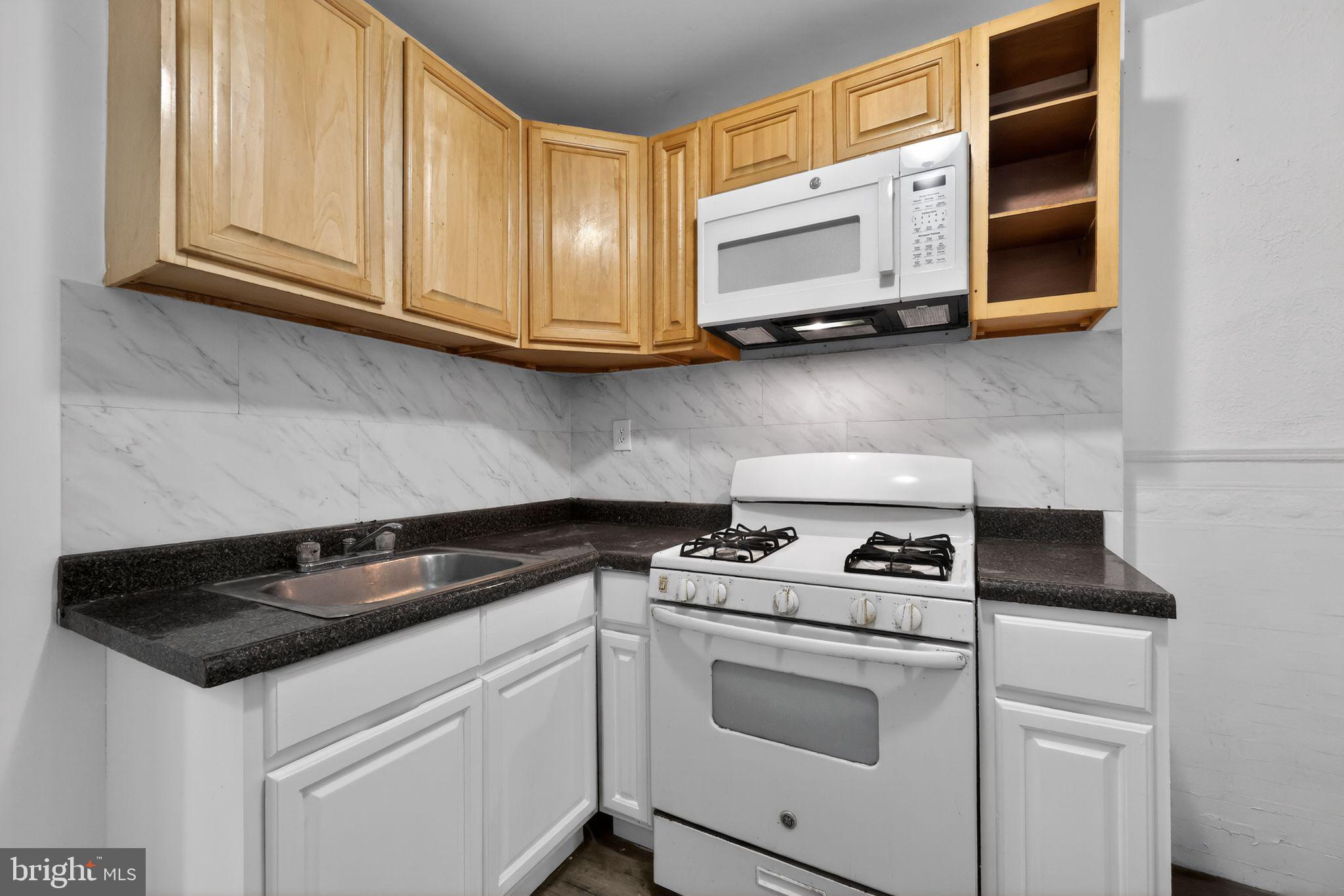 LUDLOW - Residential