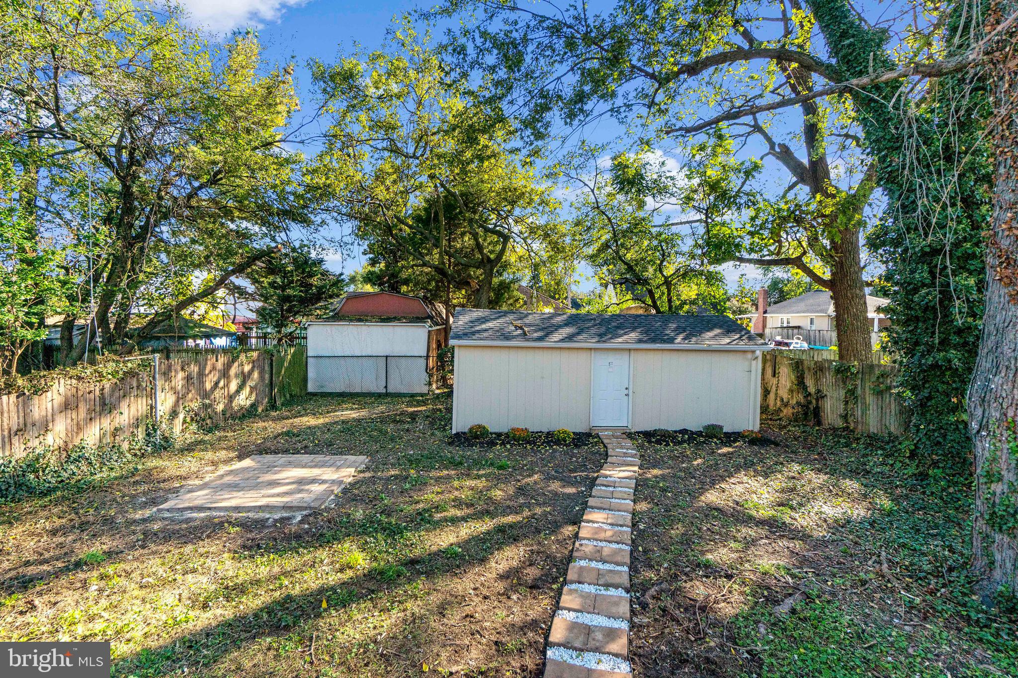 HILLCREST - Residential