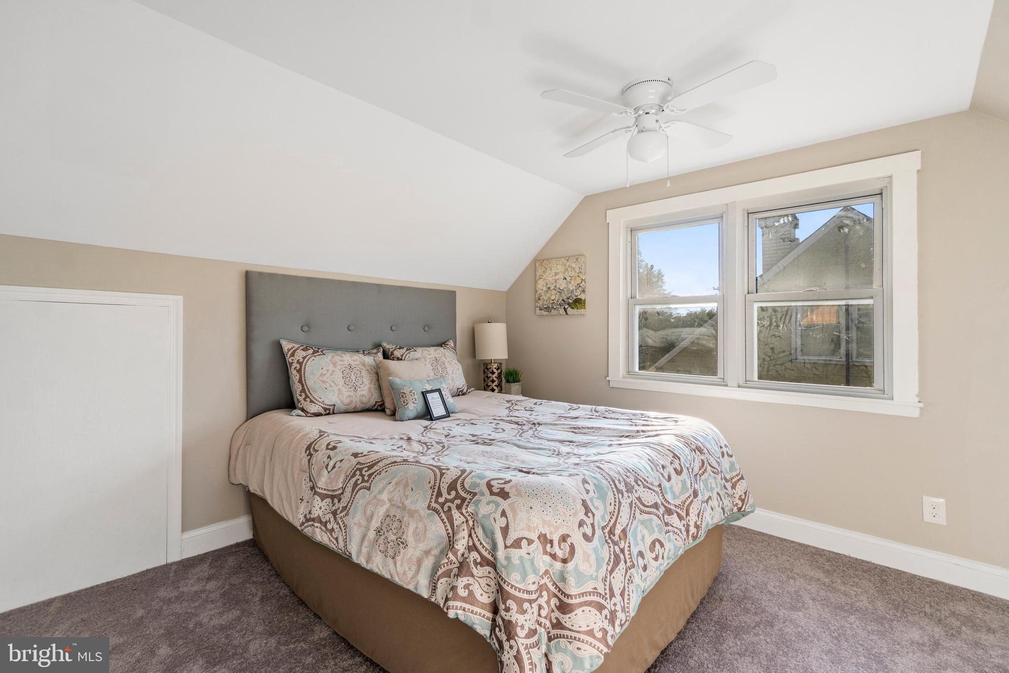 HILLCREST - Residential