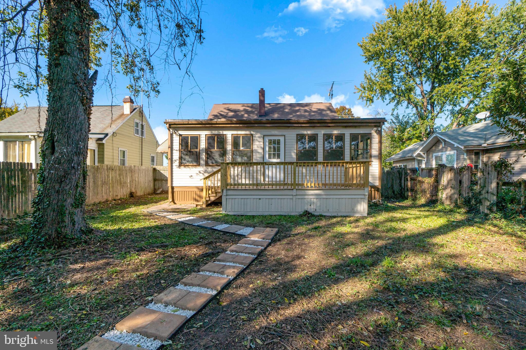 HILLCREST - Residential