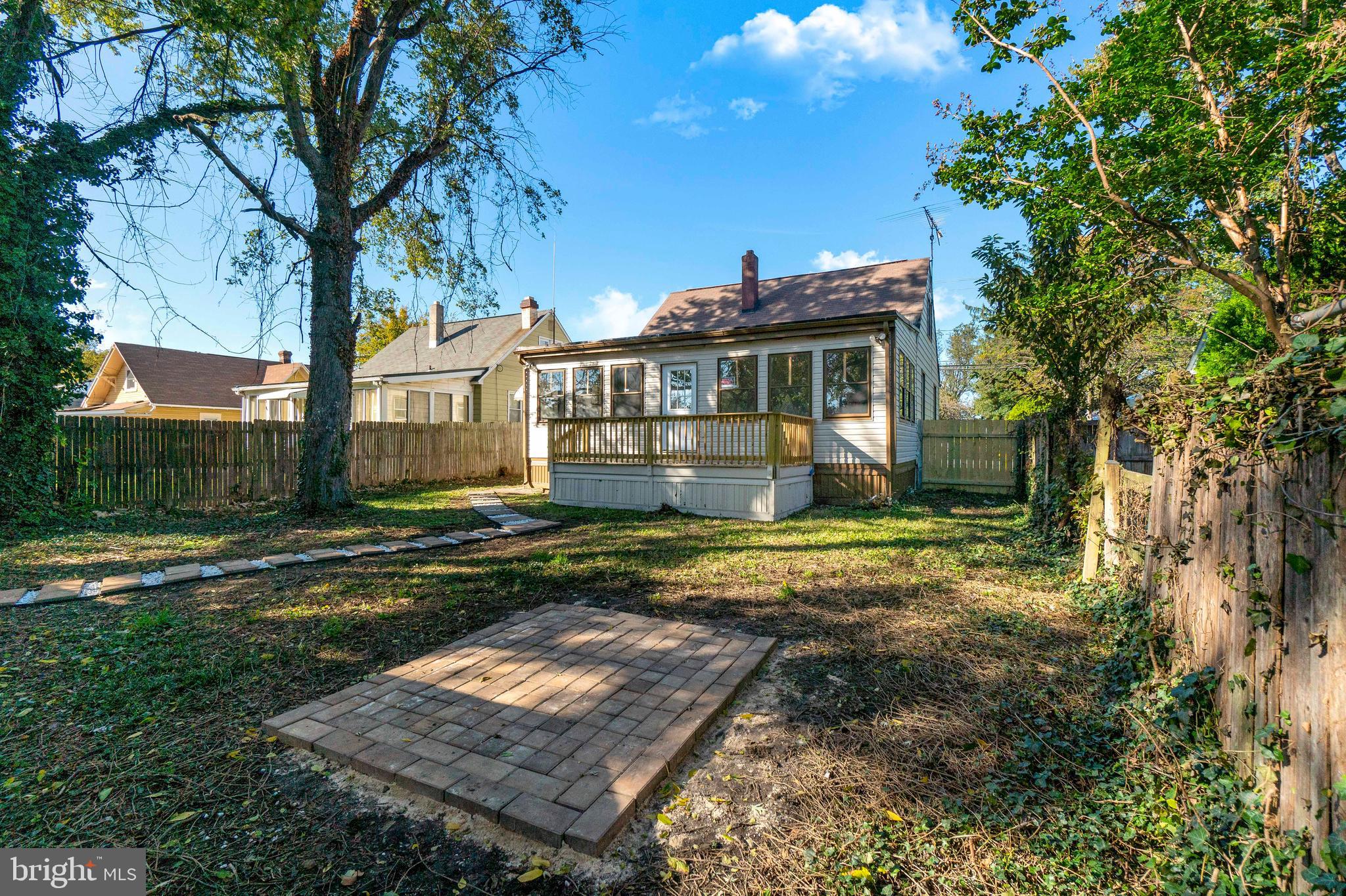 HILLCREST - Residential