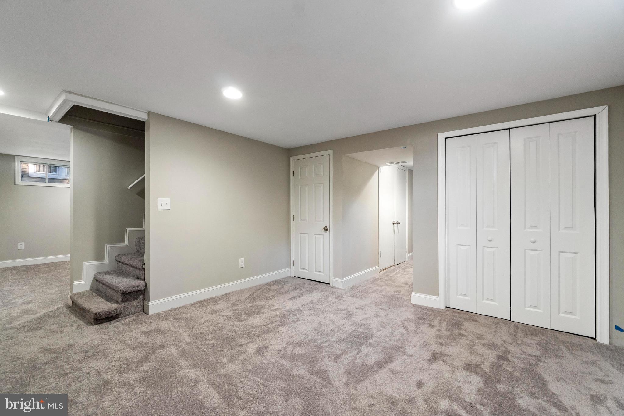 HILLCREST - Residential