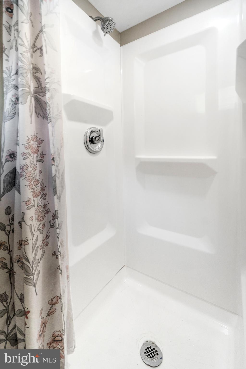 HILLCREST - Residential