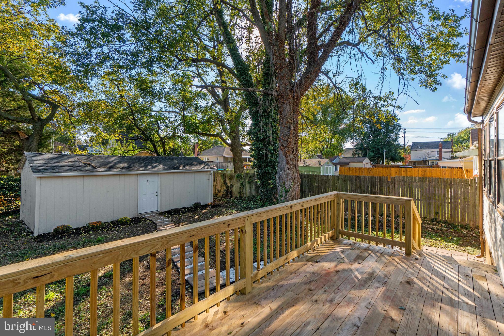 HILLCREST - Residential