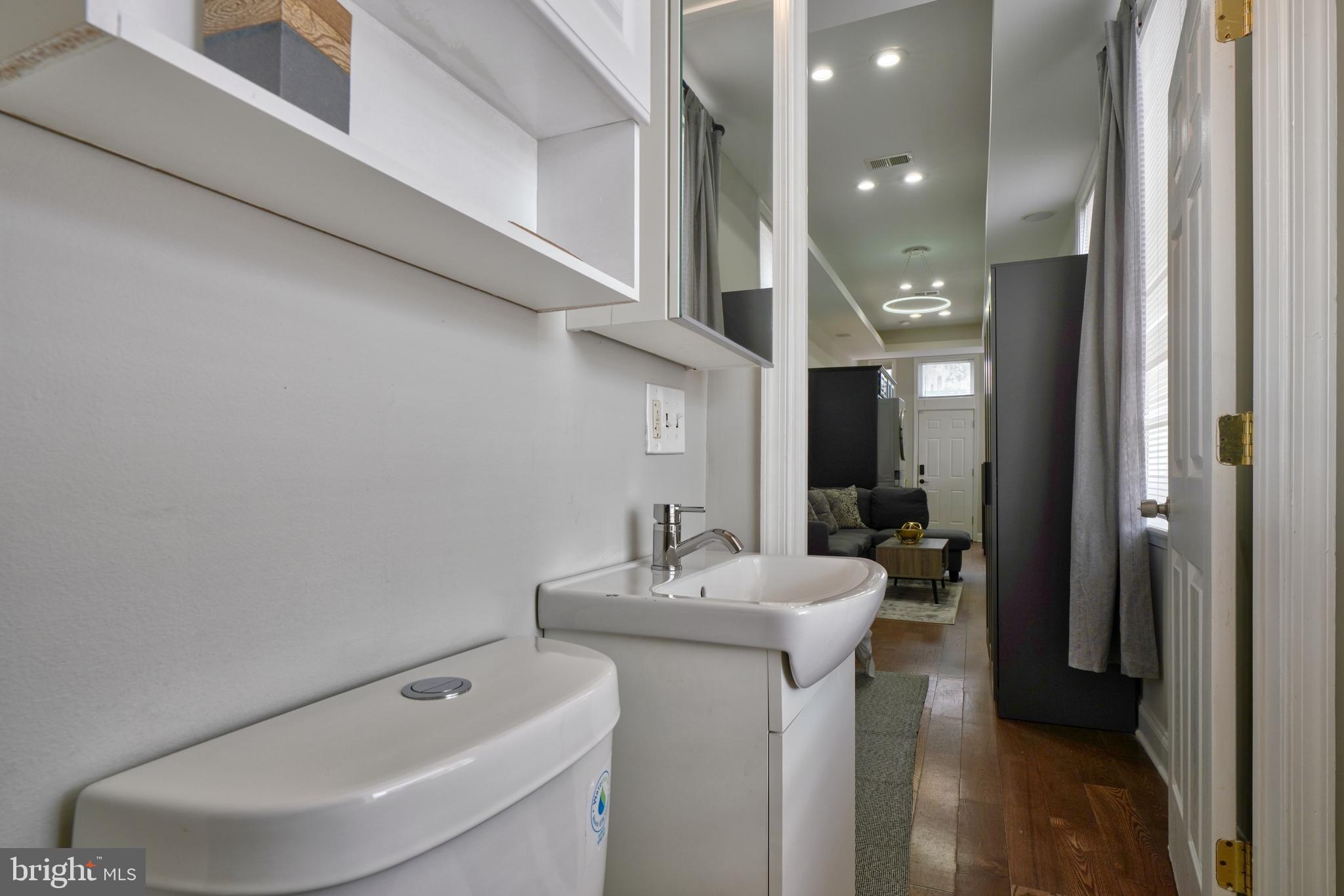 BROADWAY EAST - Residential