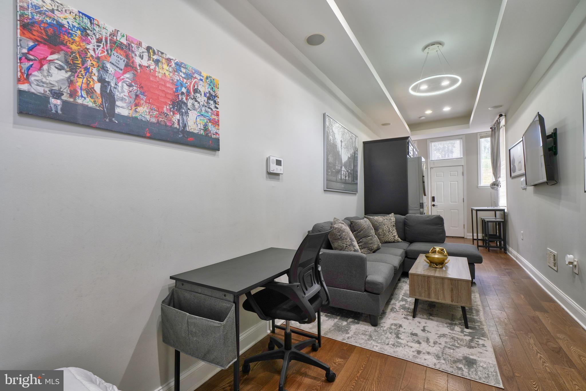 BROADWAY EAST - Residential