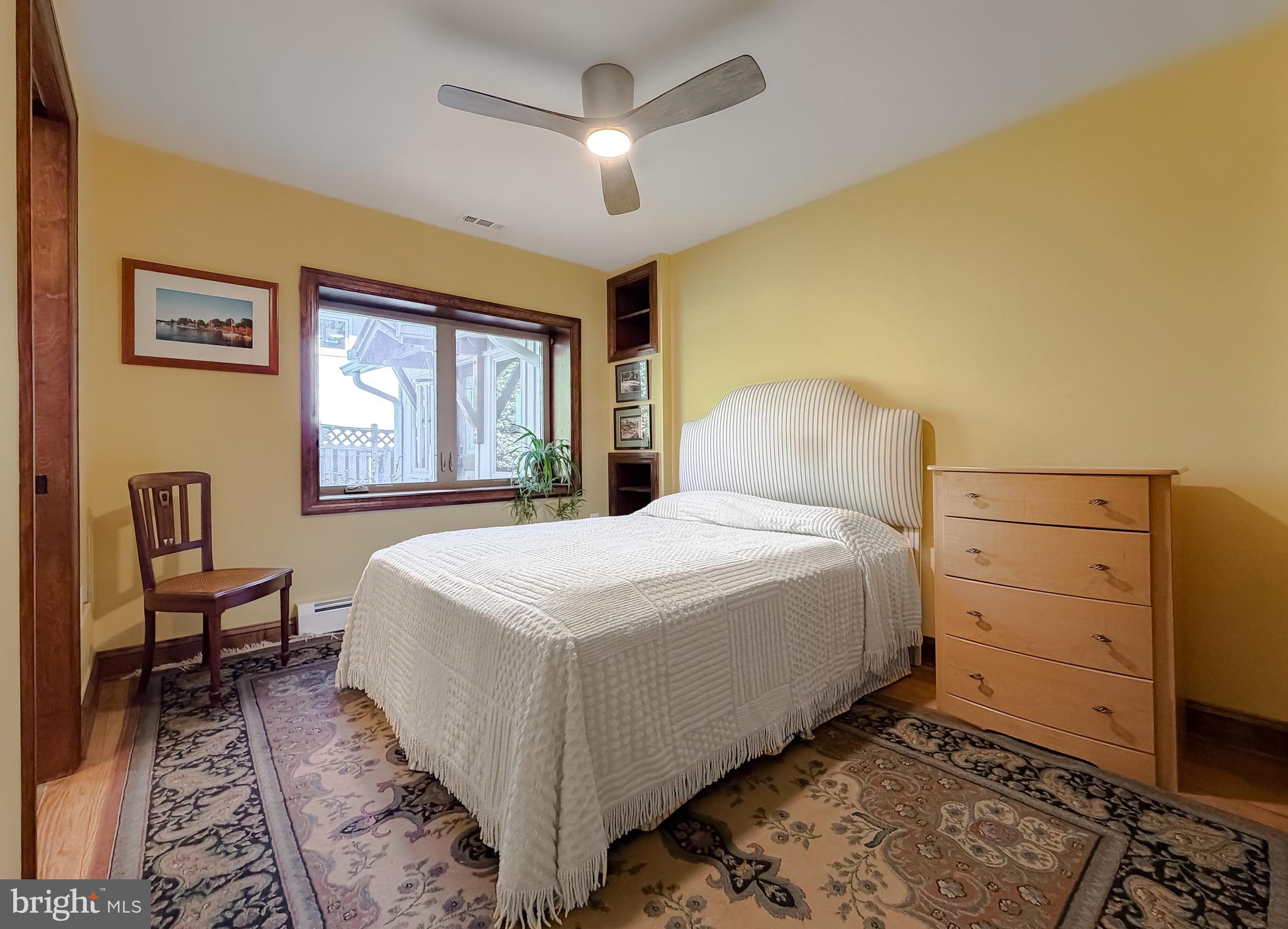 LONG BEACH - Residential