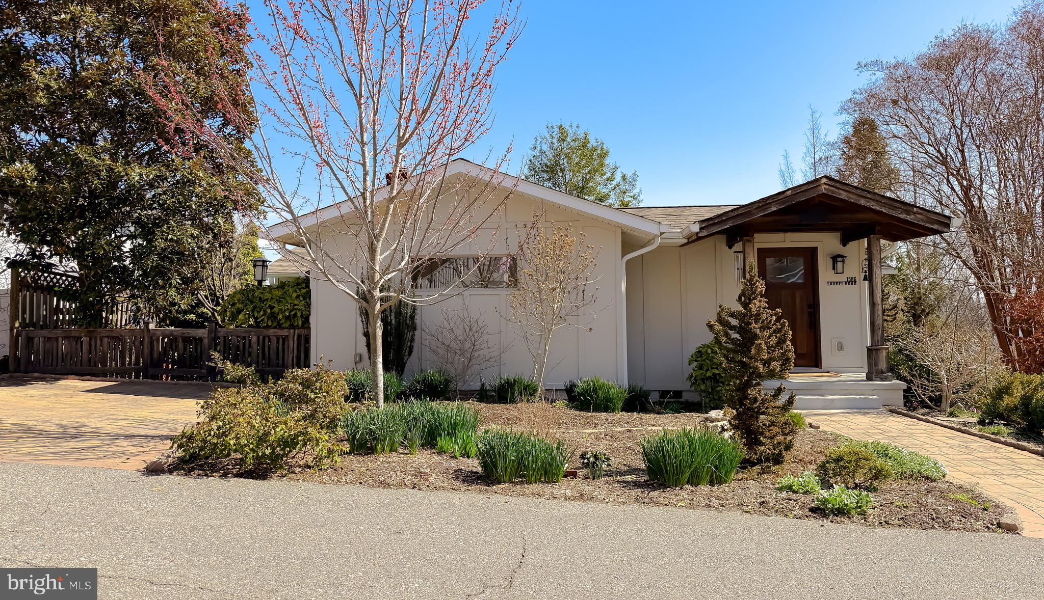 LONG BEACH - Residential