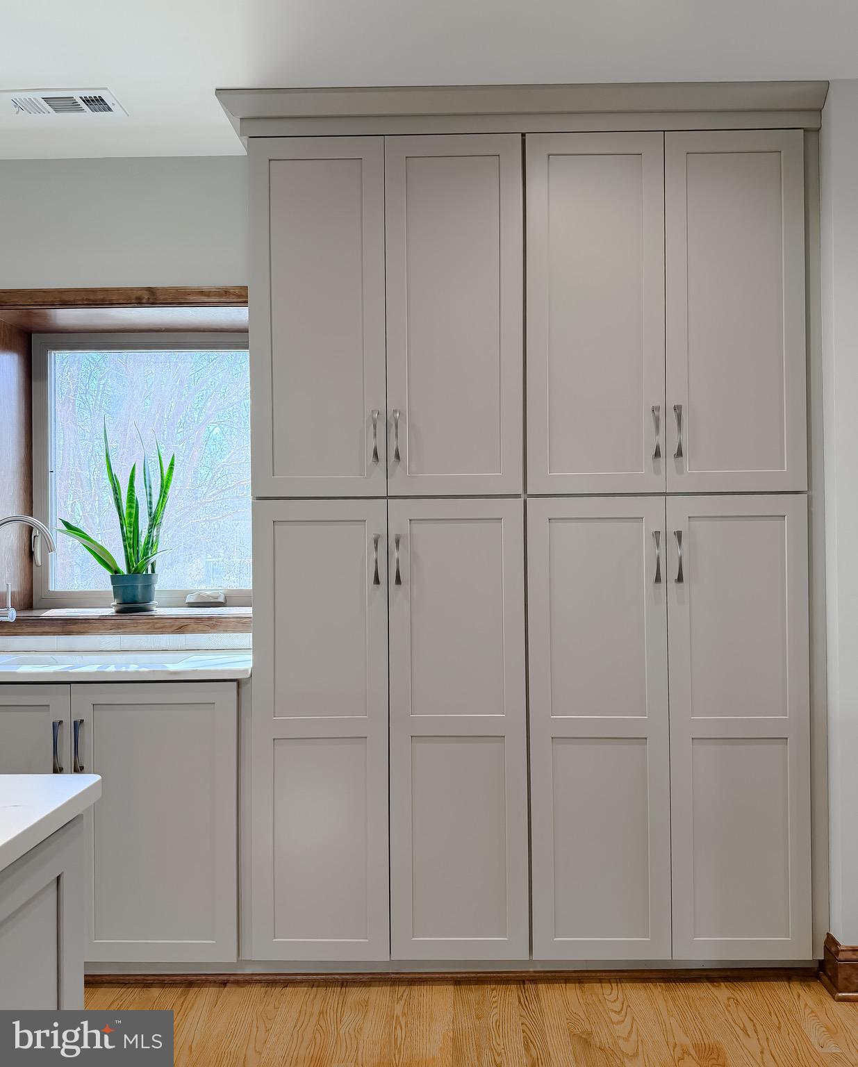 LONG BEACH - Residential