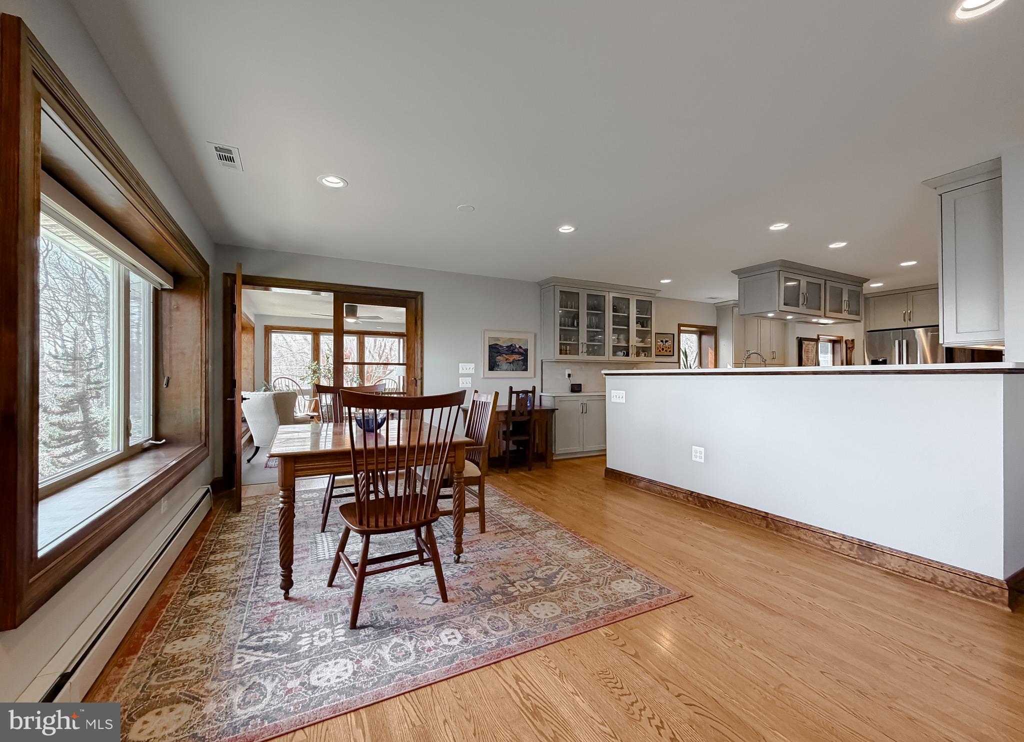 LONG BEACH - Residential