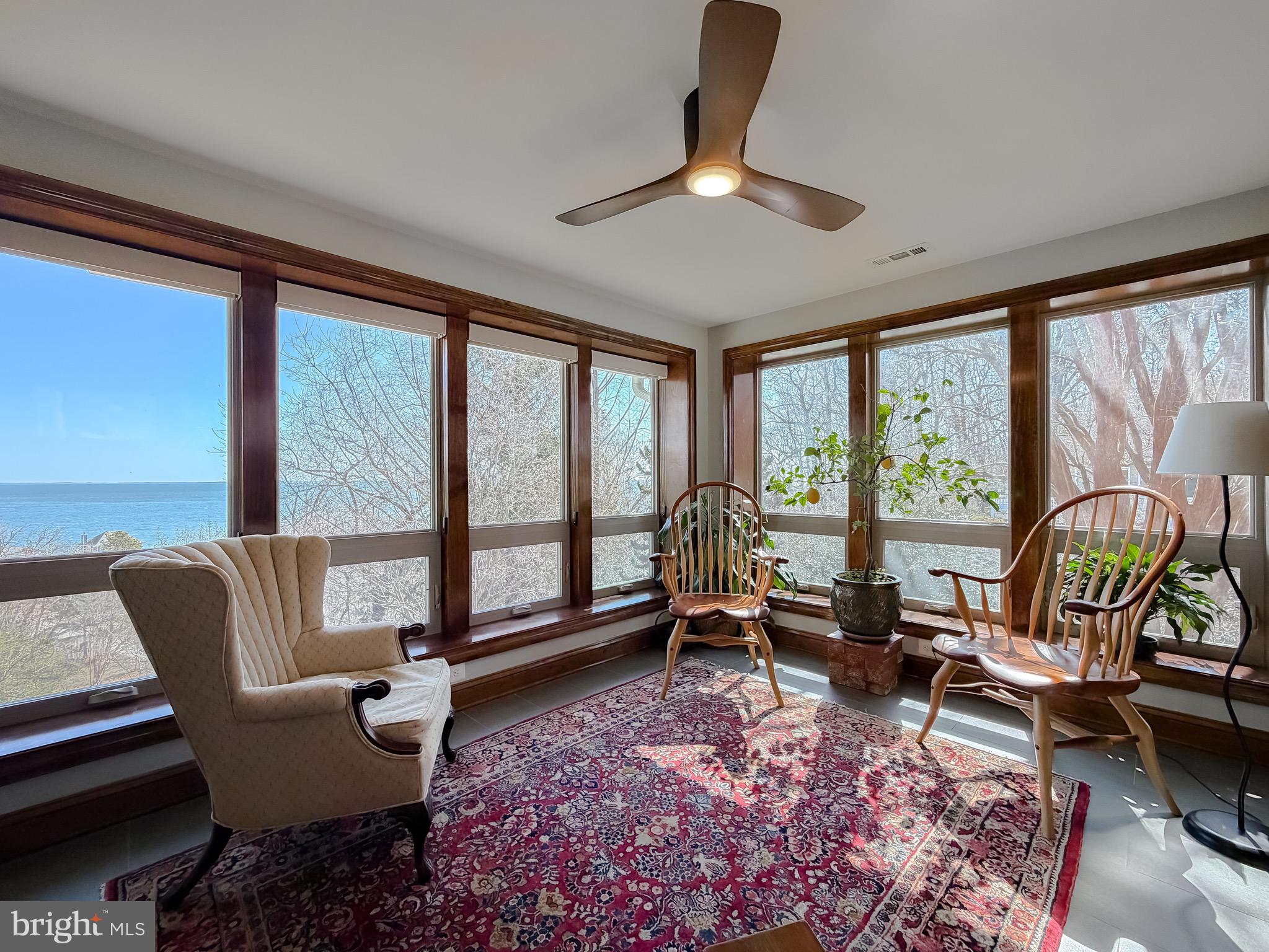 LONG BEACH - Residential