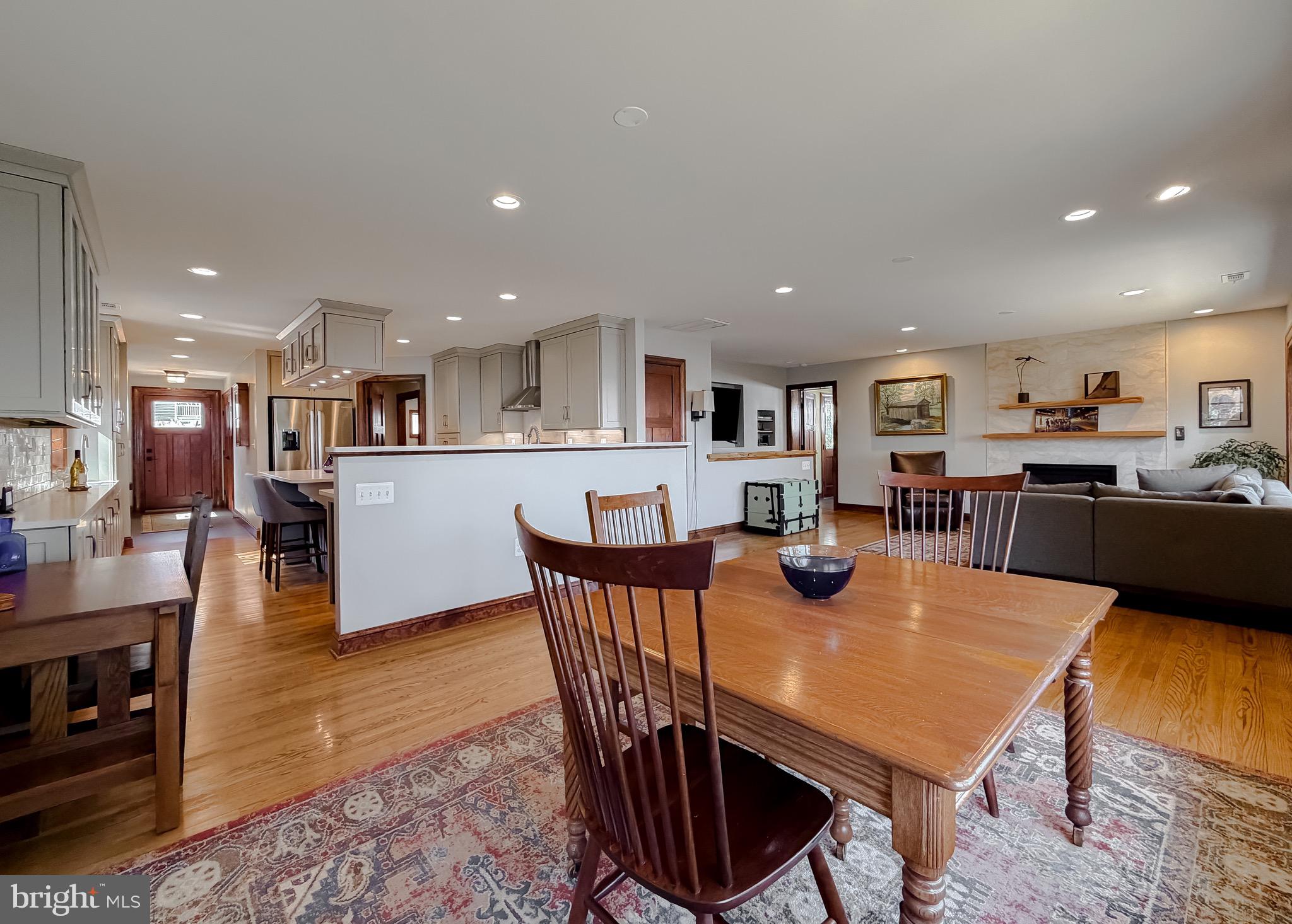 LONG BEACH - Residential