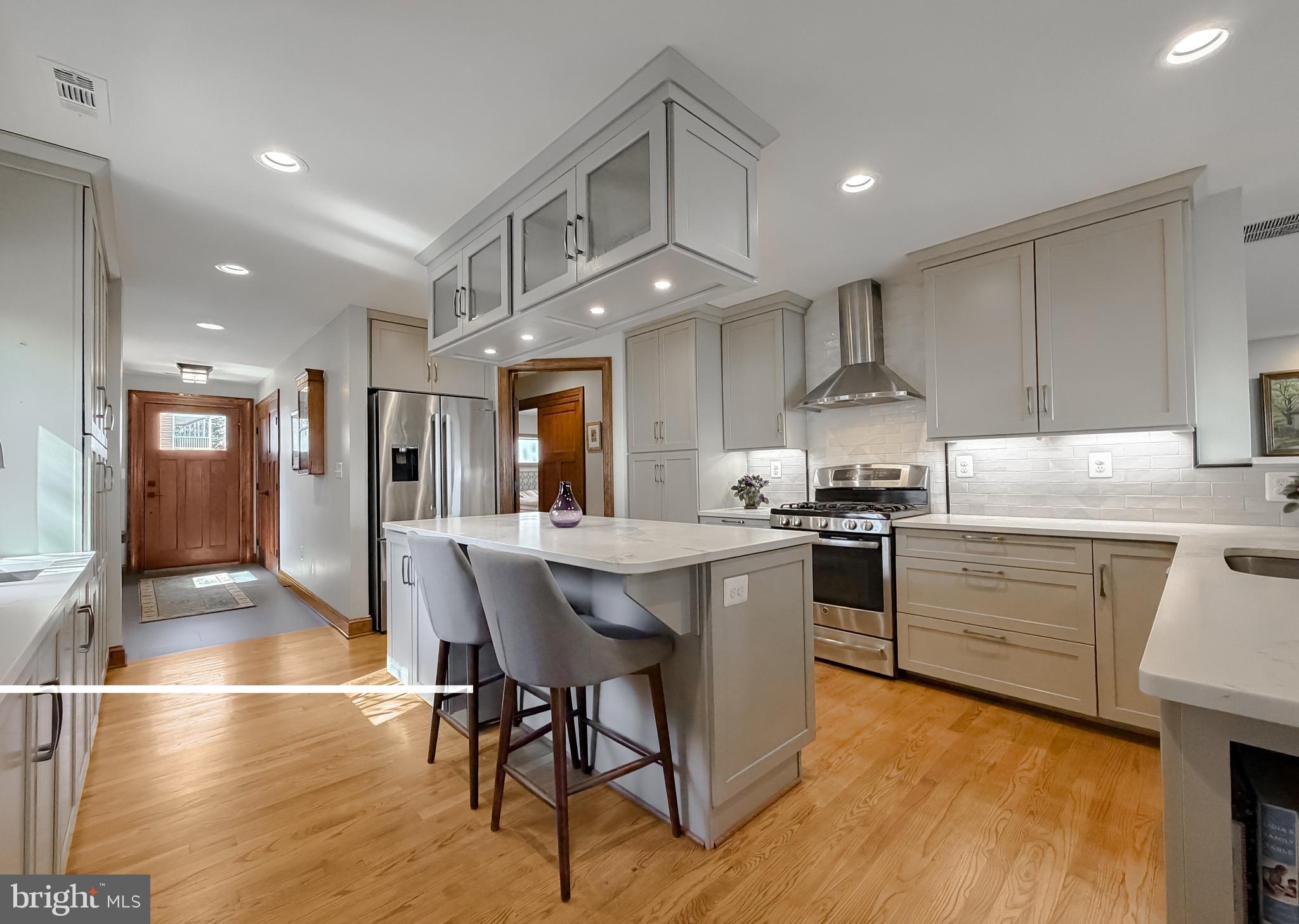 LONG BEACH - Residential