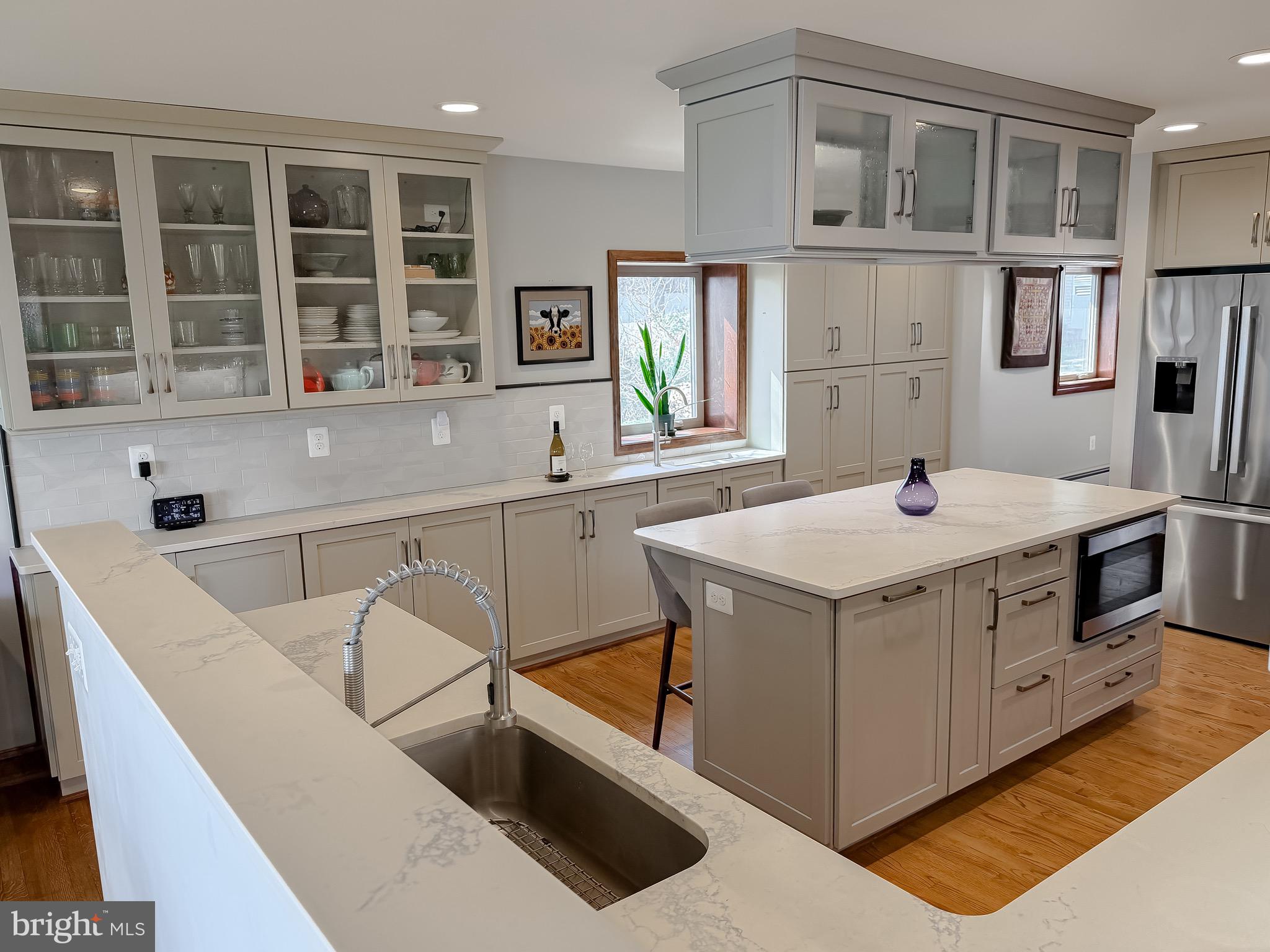 LONG BEACH - Residential