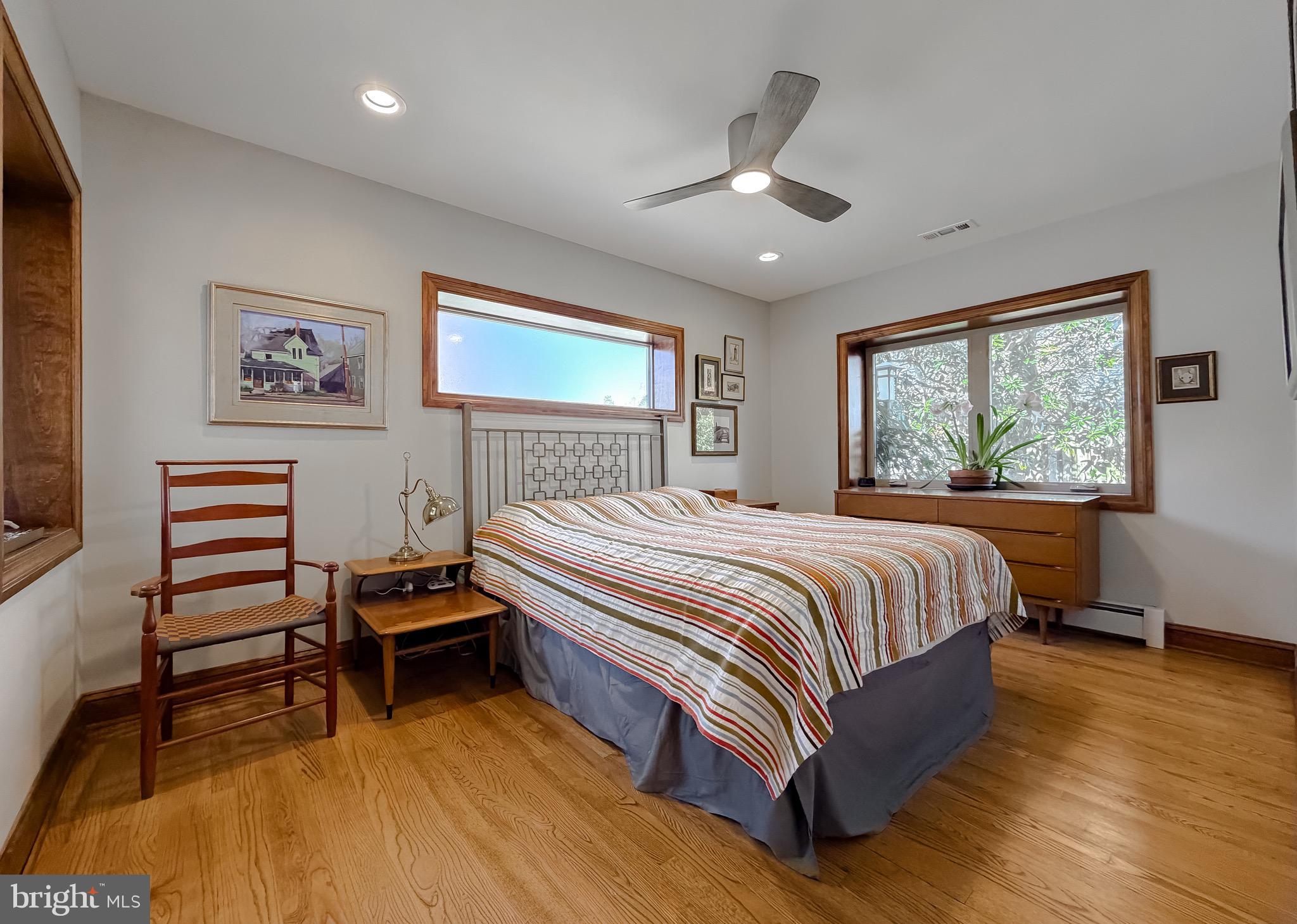 LONG BEACH - Residential