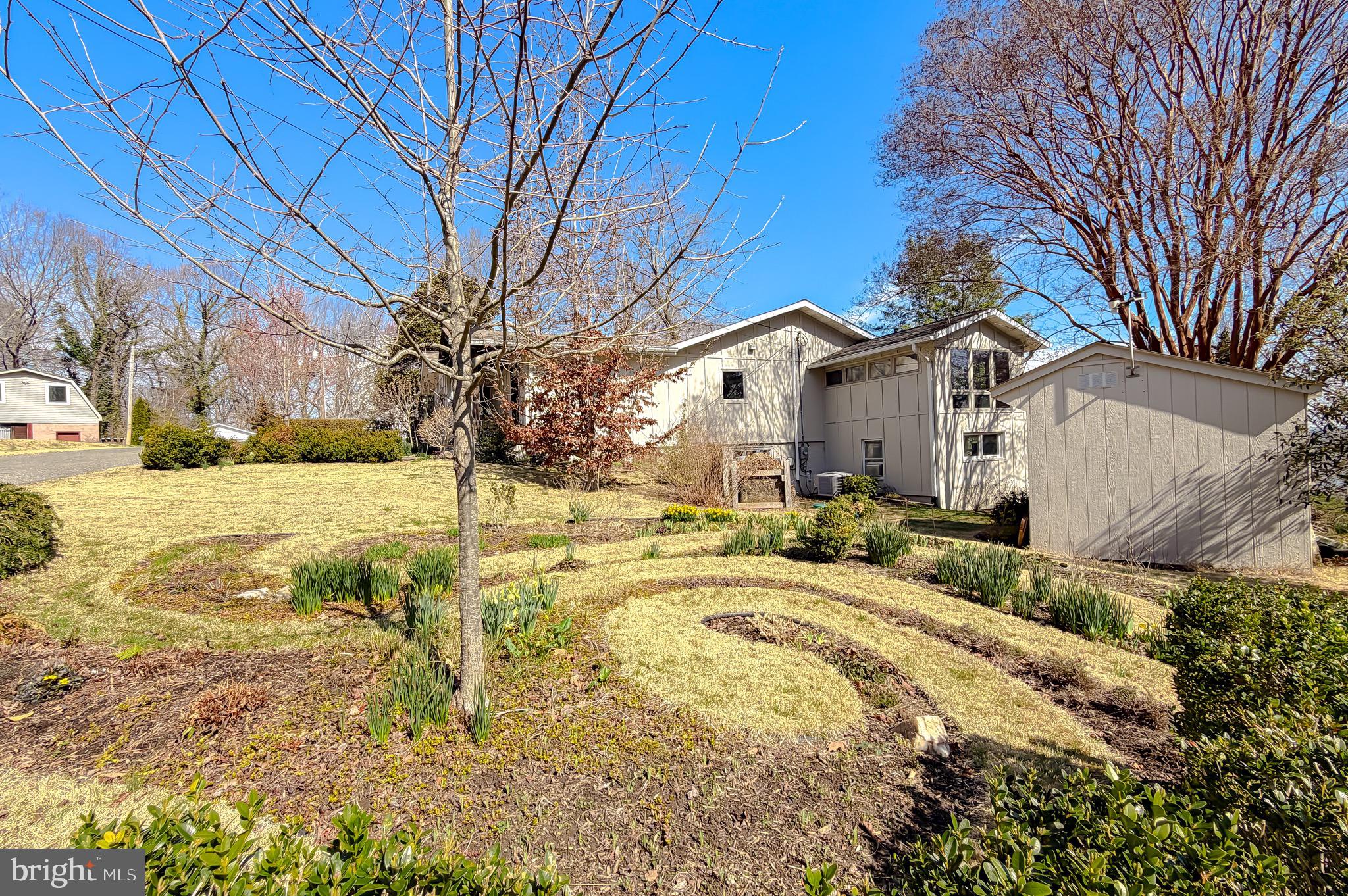 LONG BEACH - Residential