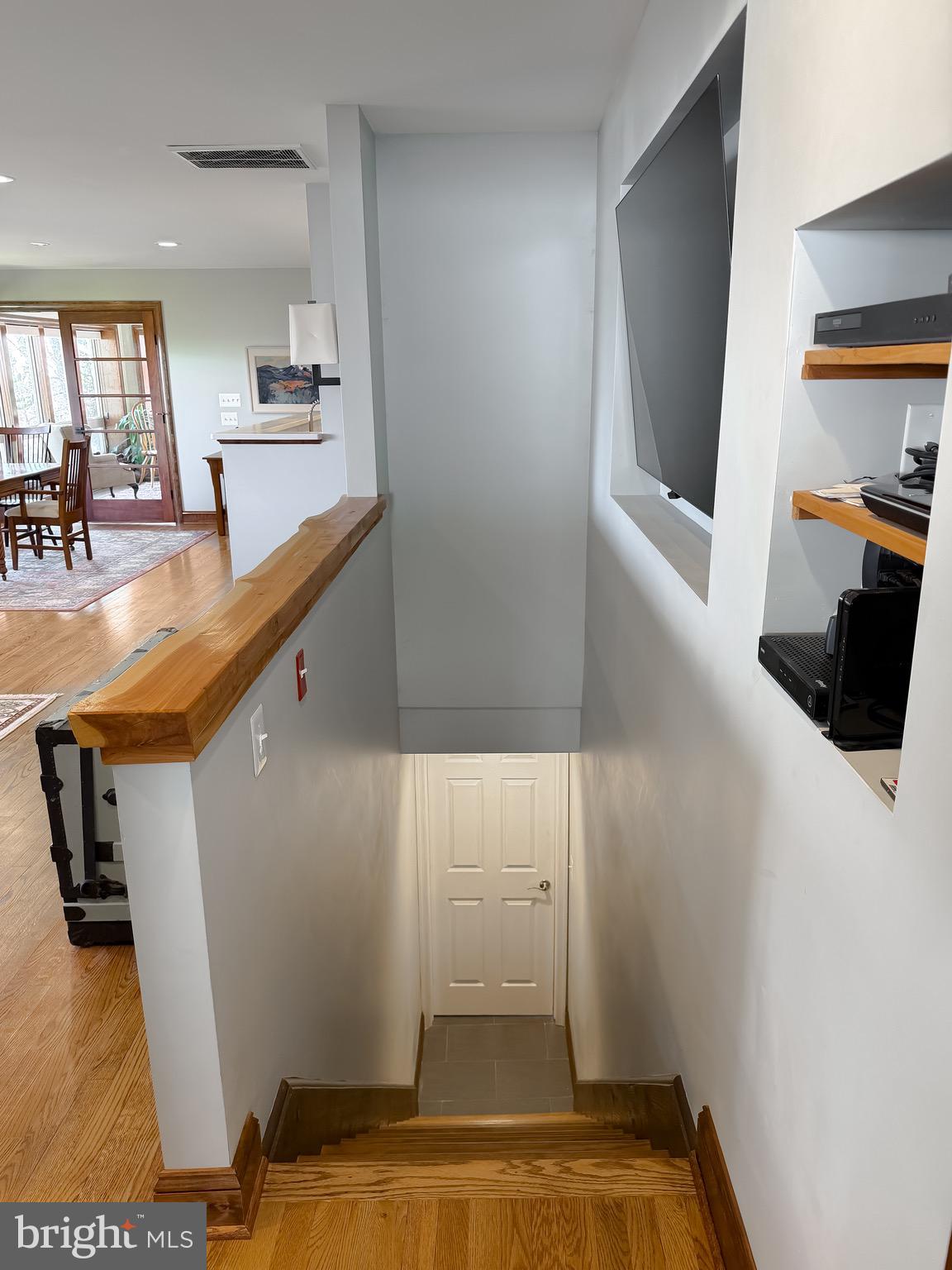 LONG BEACH - Residential