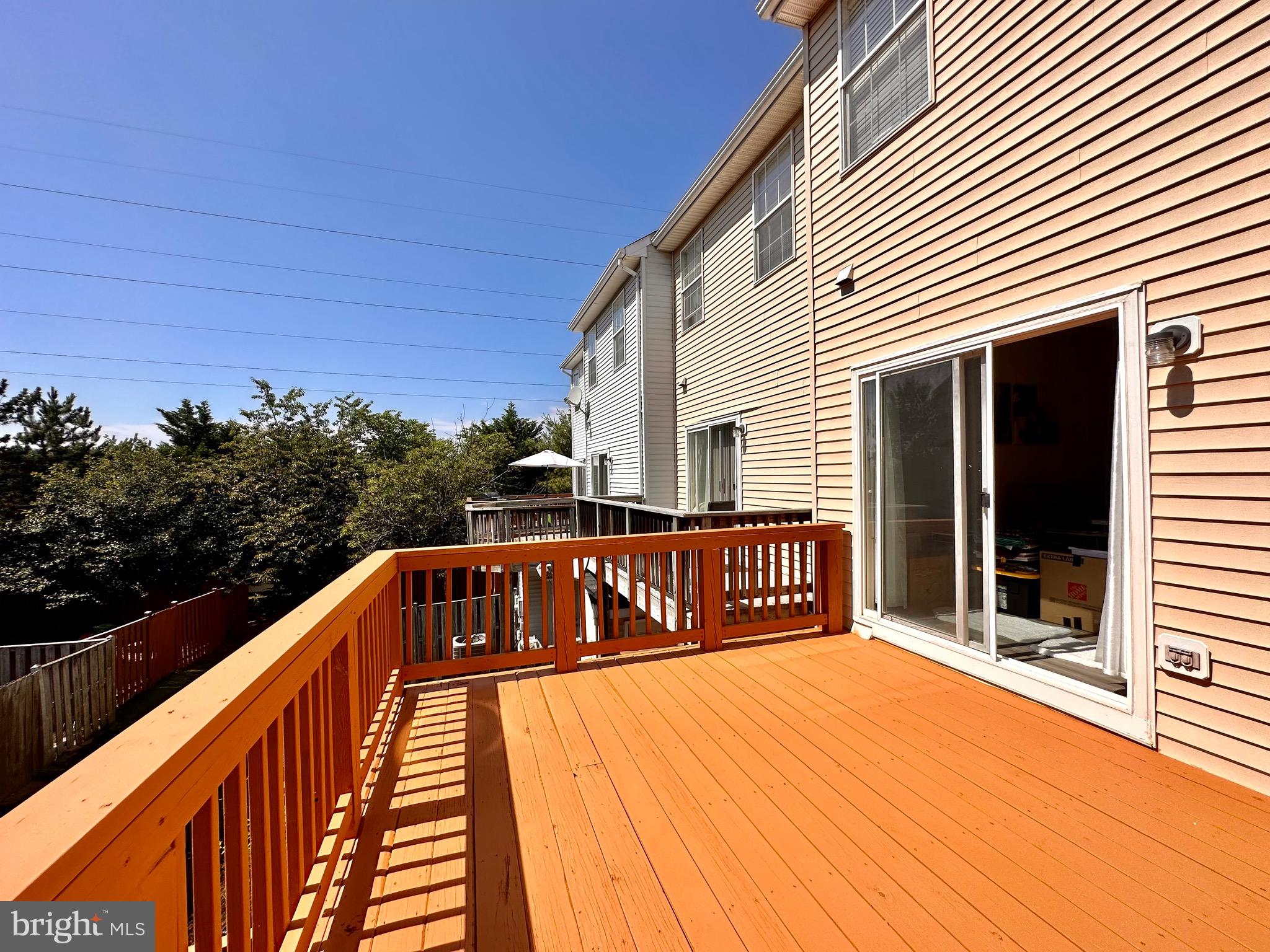 MCNAIR FARMS LANDBAY - Residential Lease