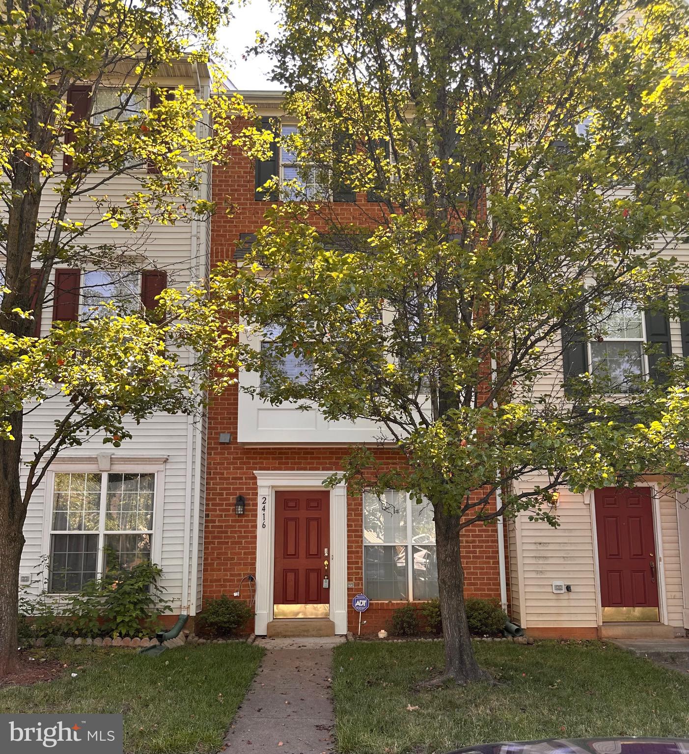 MCNAIR FARMS LANDBAY - Residential Lease