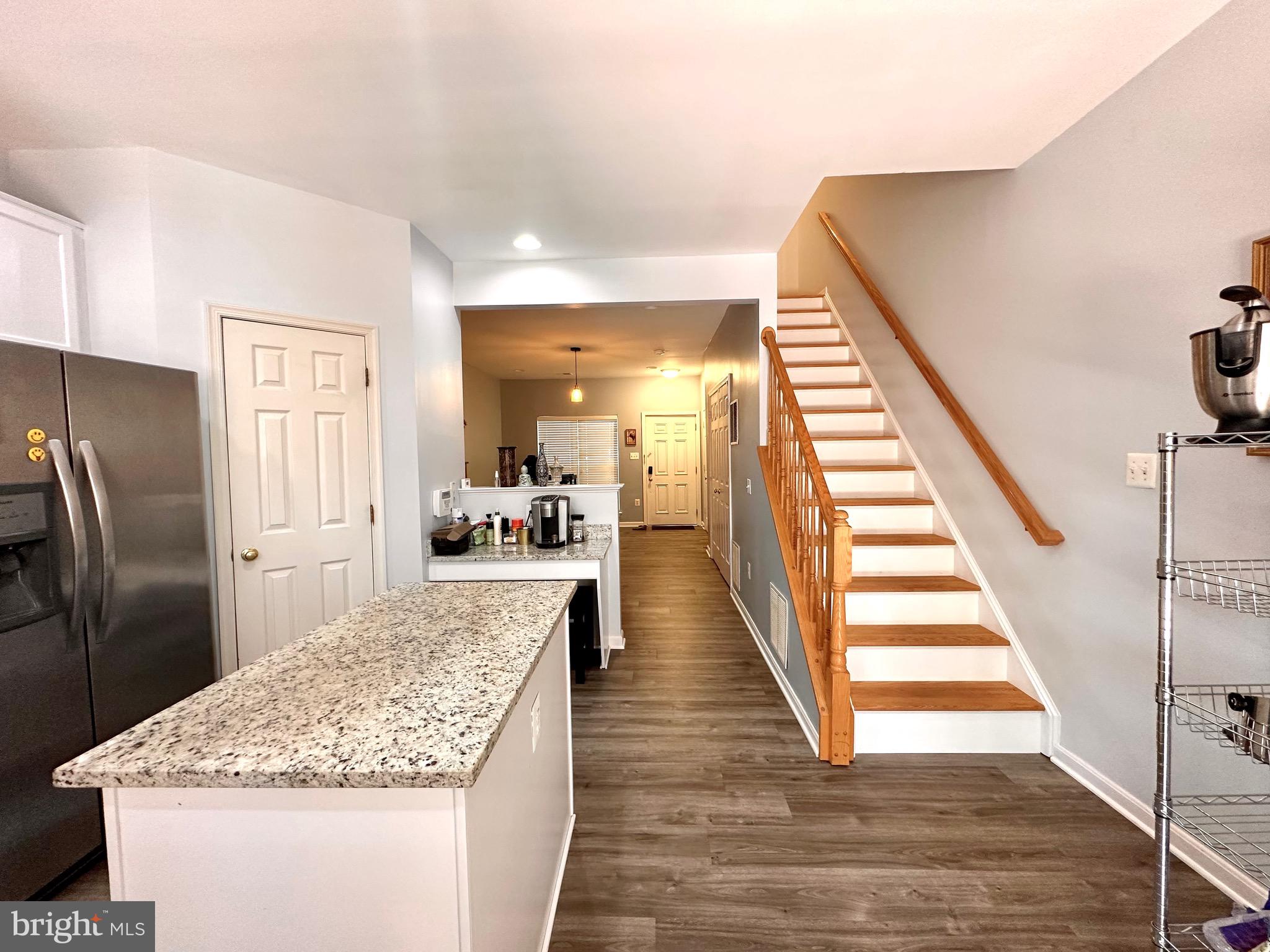 MCNAIR FARMS LANDBAY - Residential Lease