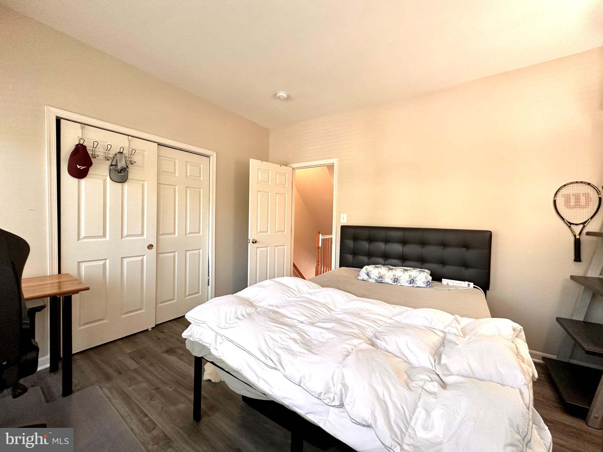 MCNAIR FARMS LANDBAY - Residential Lease