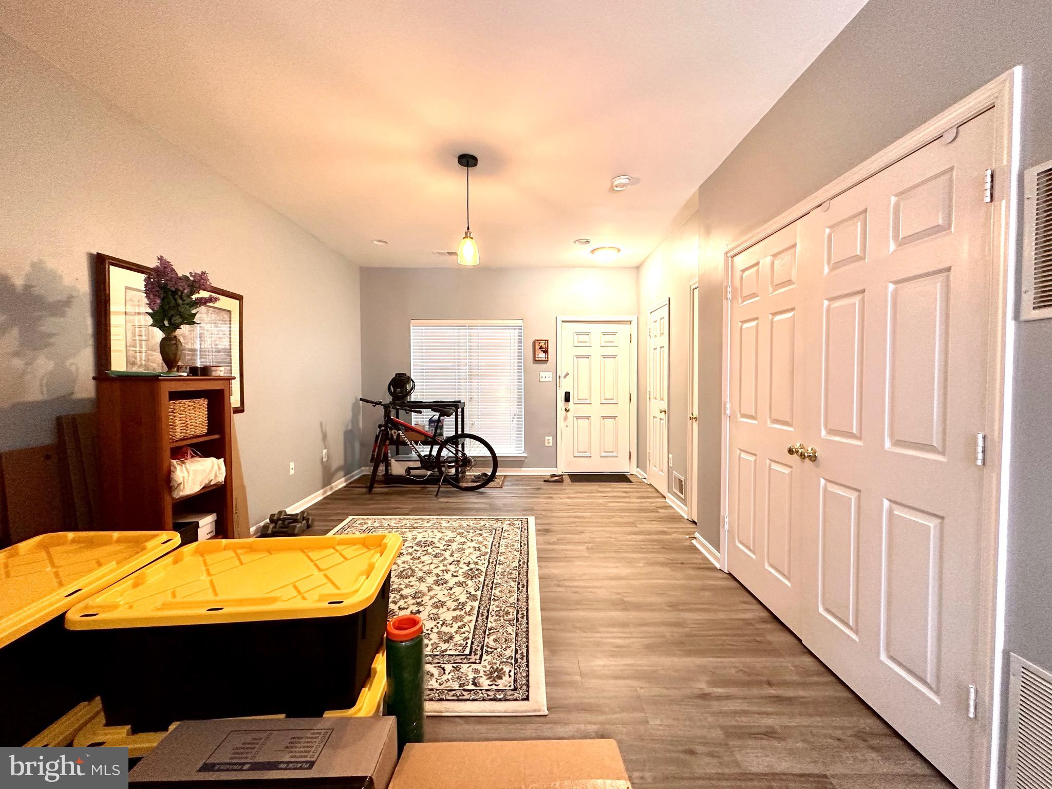 MCNAIR FARMS LANDBAY - Residential Lease