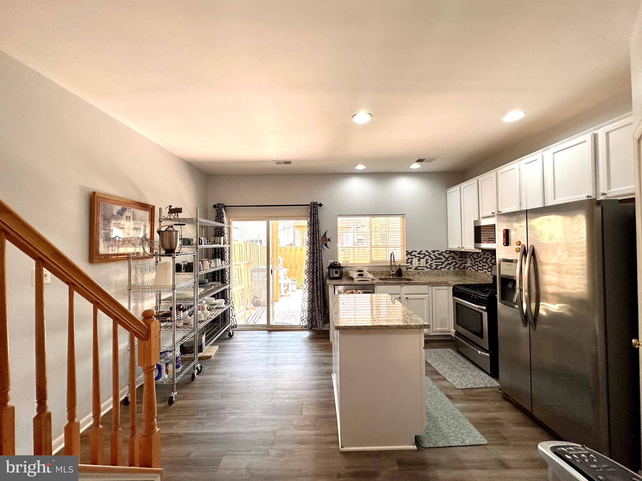 MCNAIR FARMS LANDBAY - Residential Lease