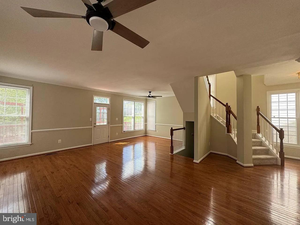 6572 CREEK RUN DRIVE