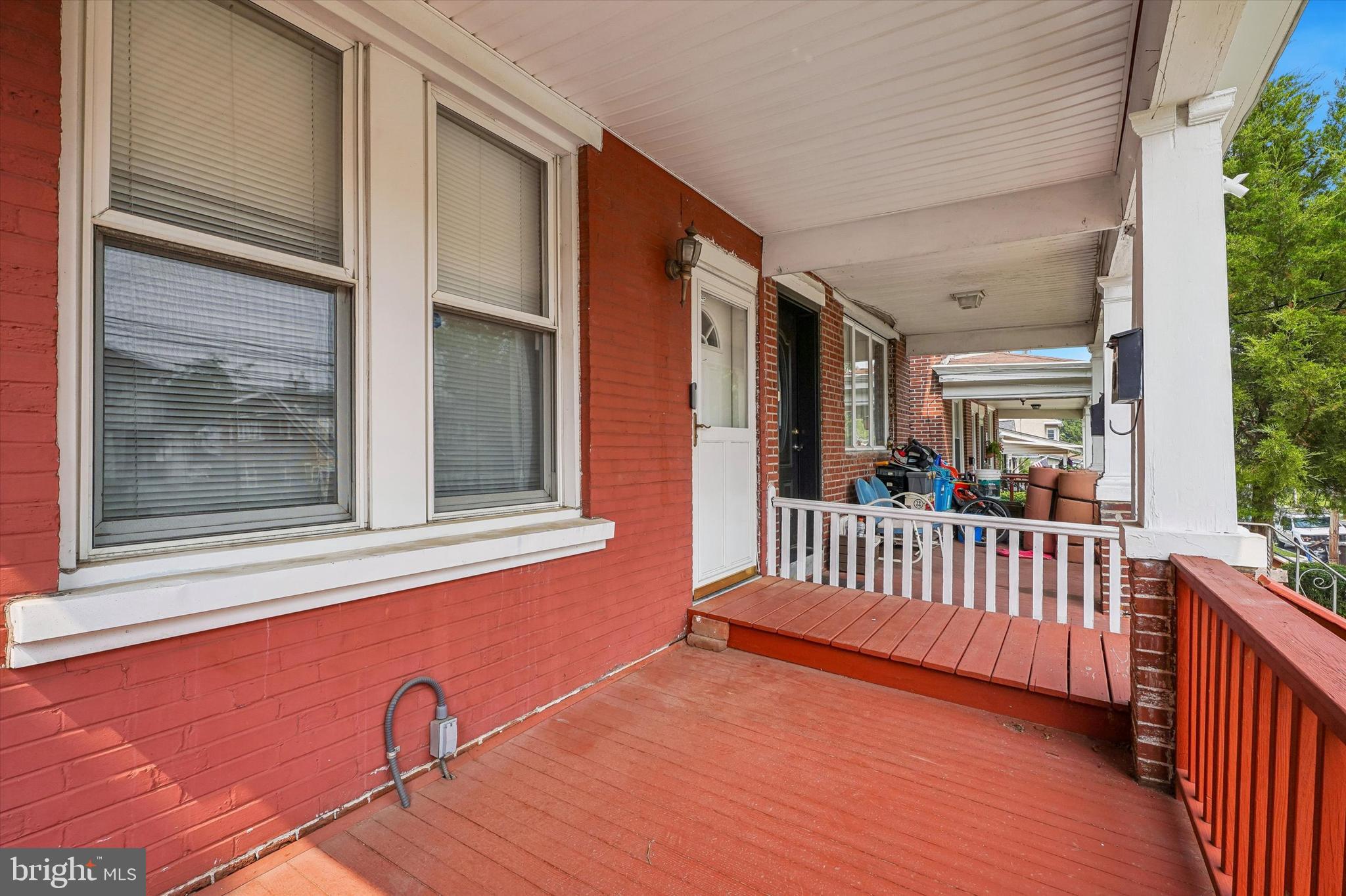 406 W FORNANCE STREET