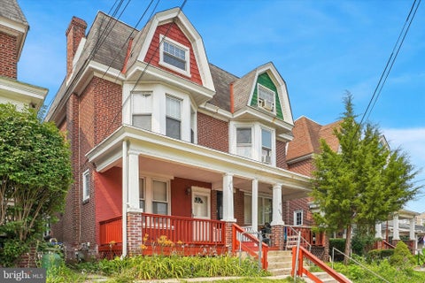 Townhouse For Sale - 406 W Fornance Street<br/> NORRISTOWN, PA 19401