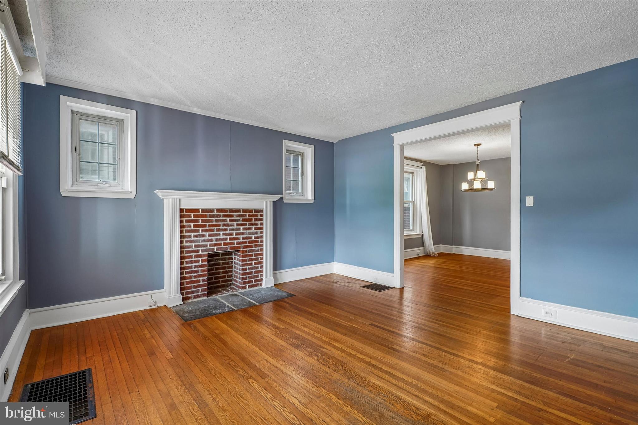 406 W FORNANCE STREET
