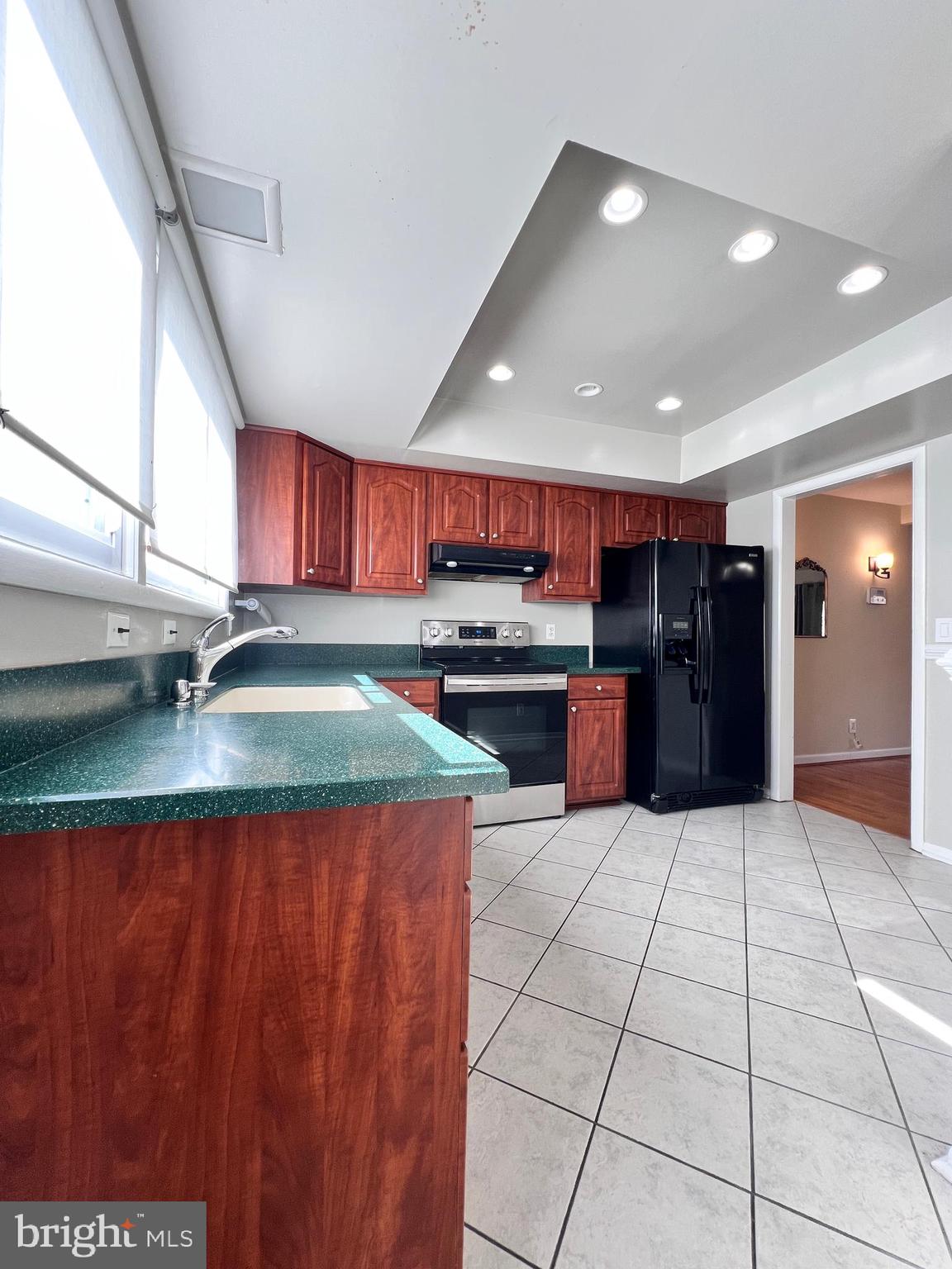 VILLAGE OF WILDE LAKE - Residential Lease