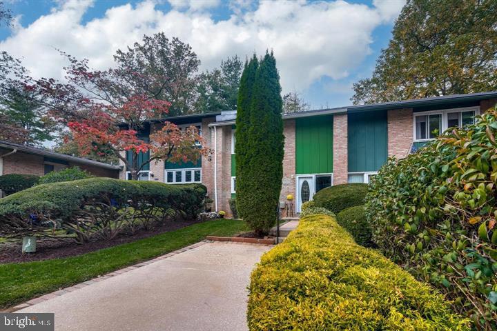 VILLAGE OF WILDE LAKE - Residential Lease