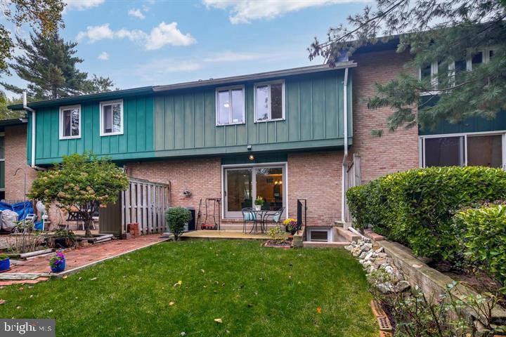 VILLAGE OF WILDE LAKE - Residential Lease