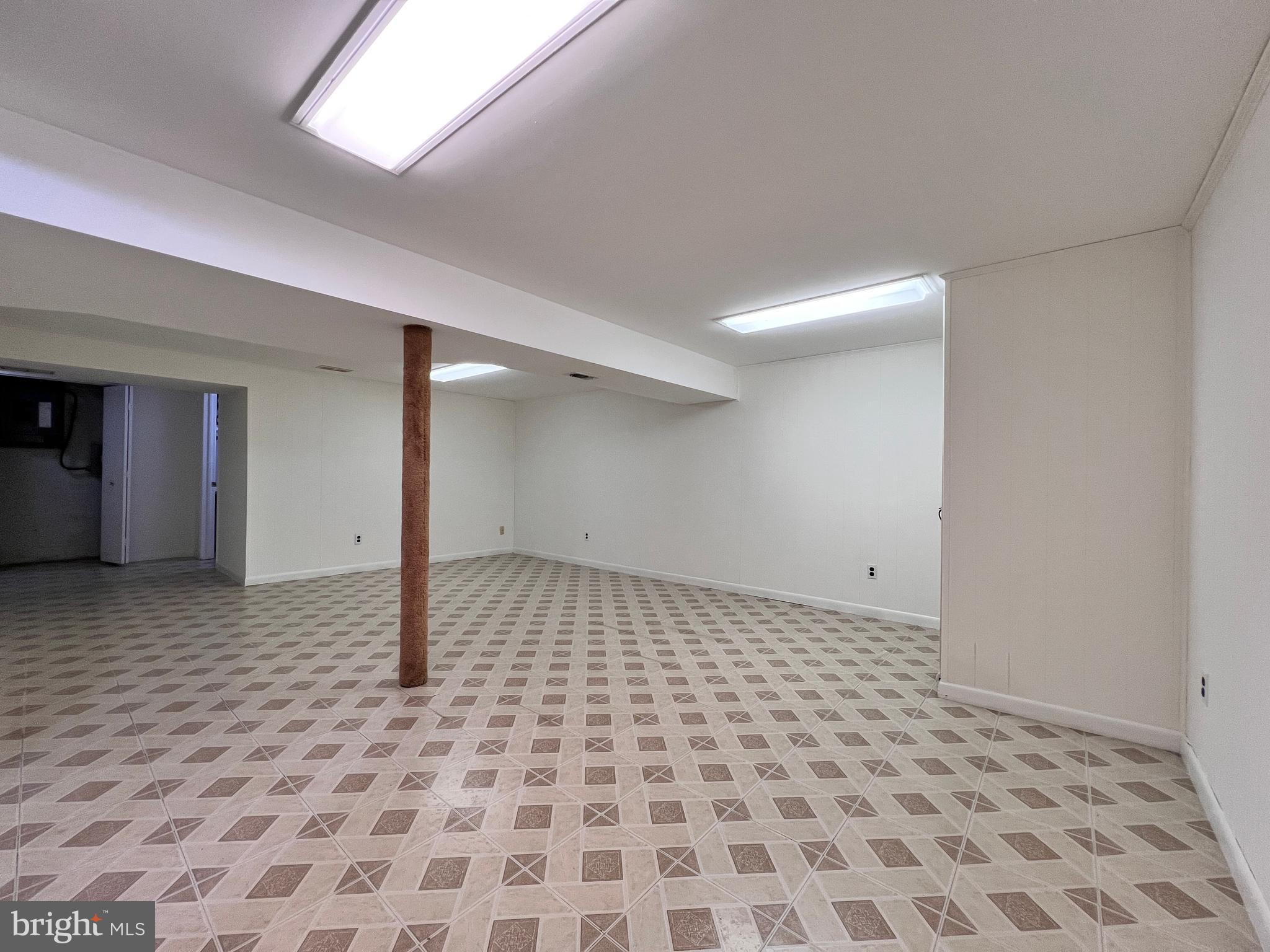 VILLAGE OF WILDE LAKE - Residential Lease