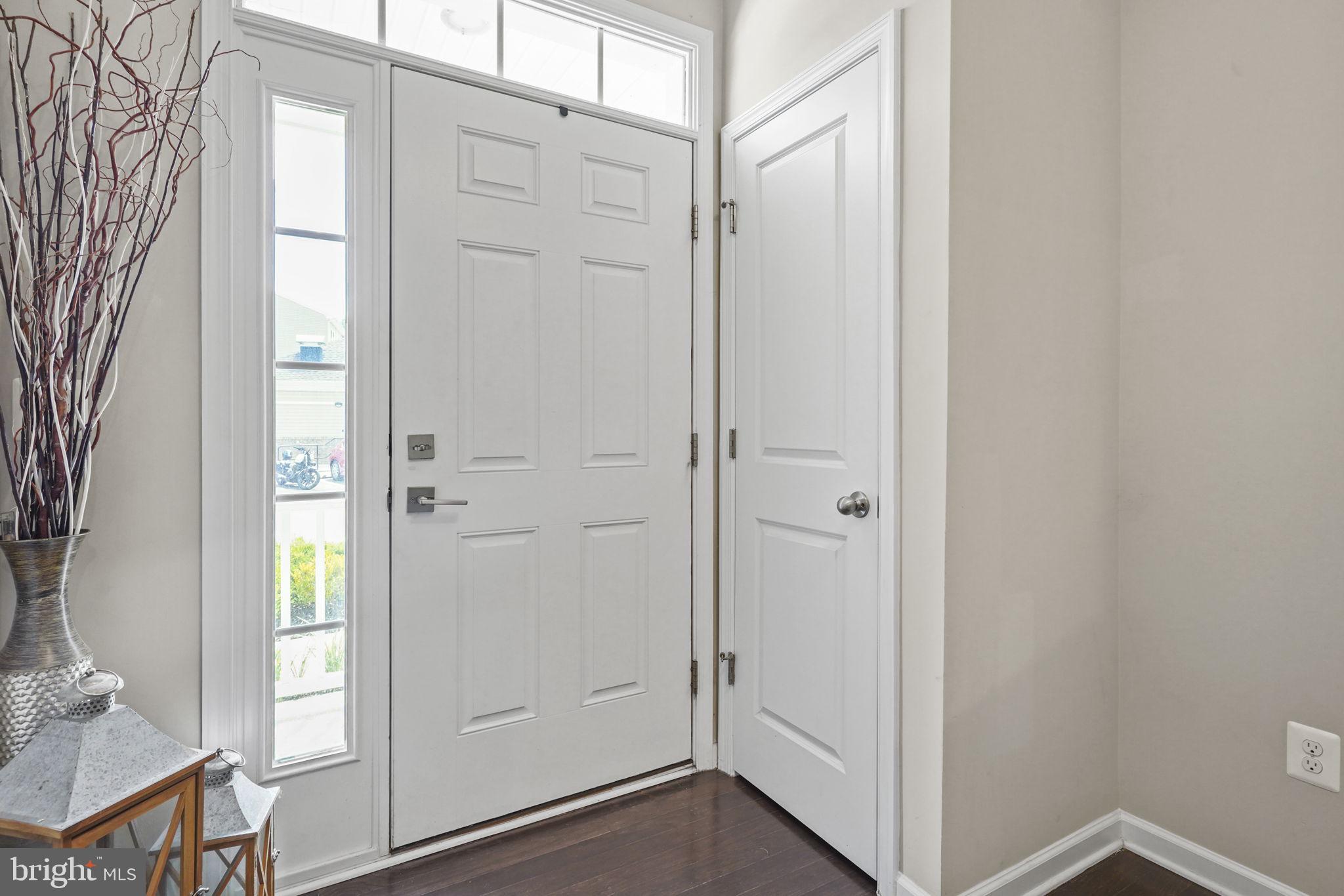 FEATHERSTONE STATION - Residential