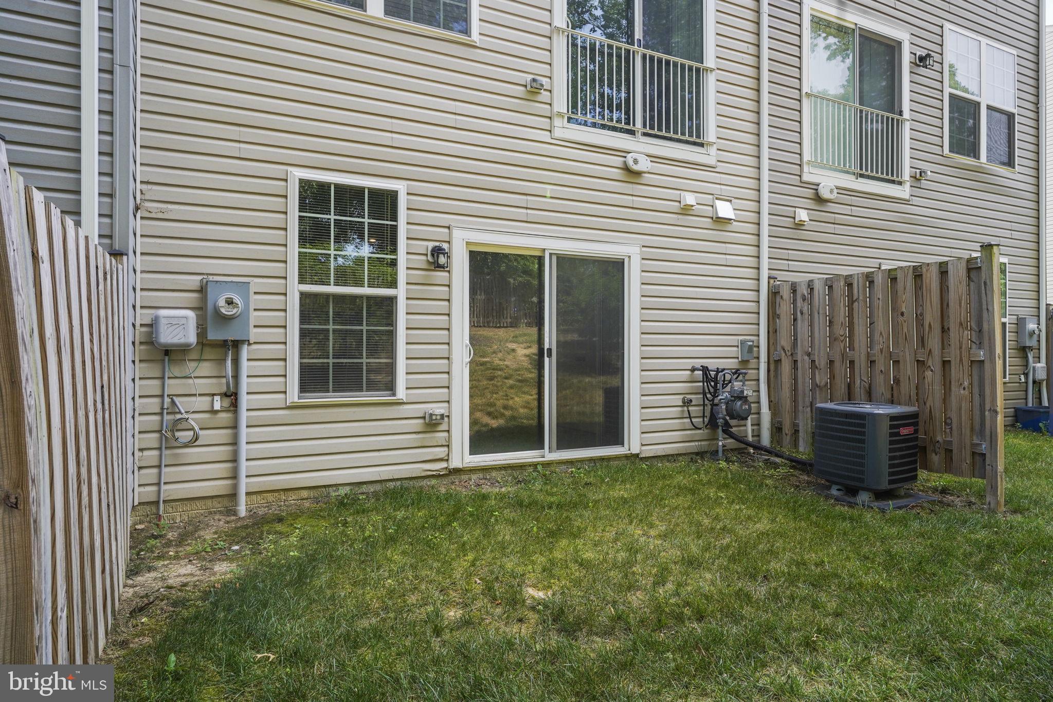 FEATHERSTONE STATION - Residential