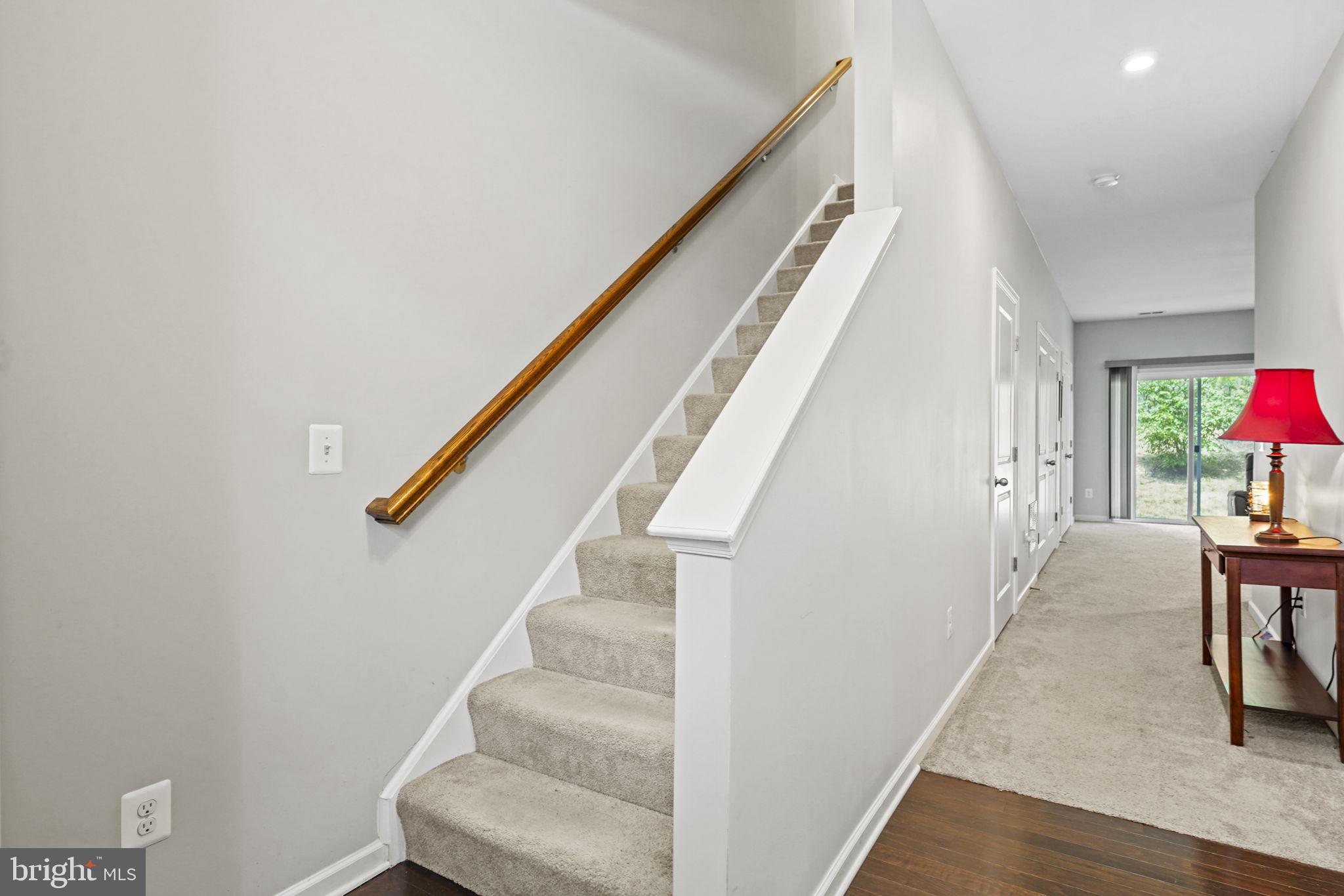 FEATHERSTONE STATION - Residential