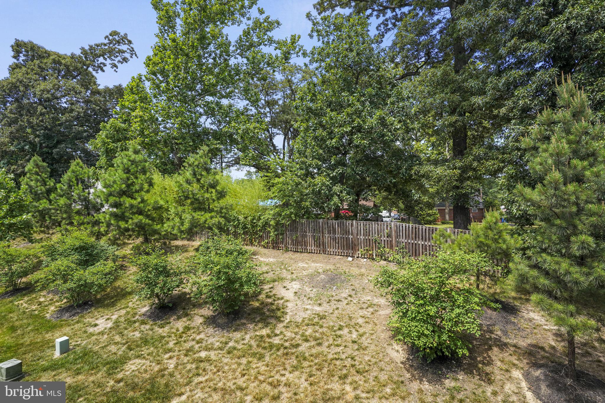 FEATHERSTONE STATION - Residential