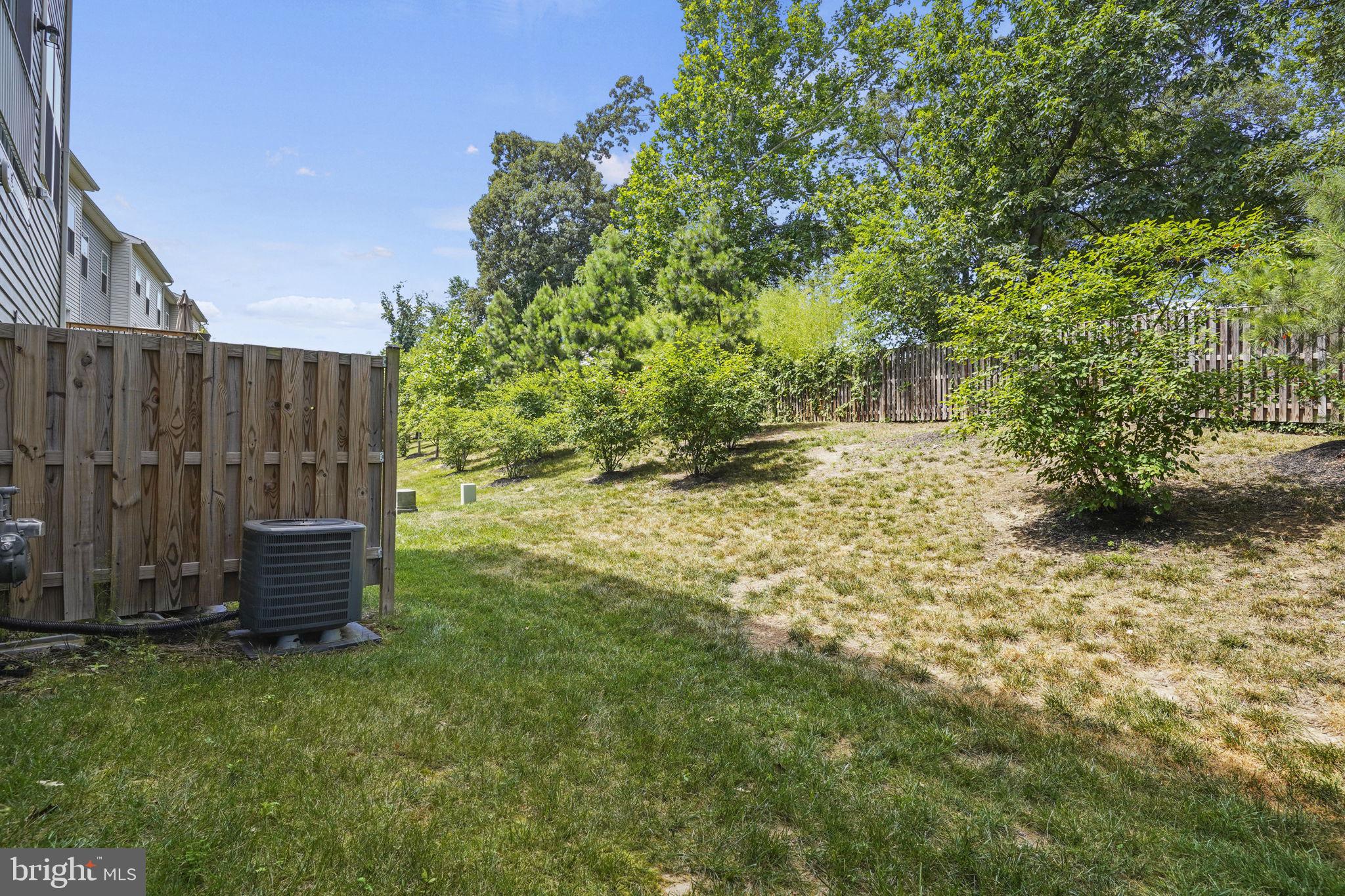 FEATHERSTONE STATION - Residential