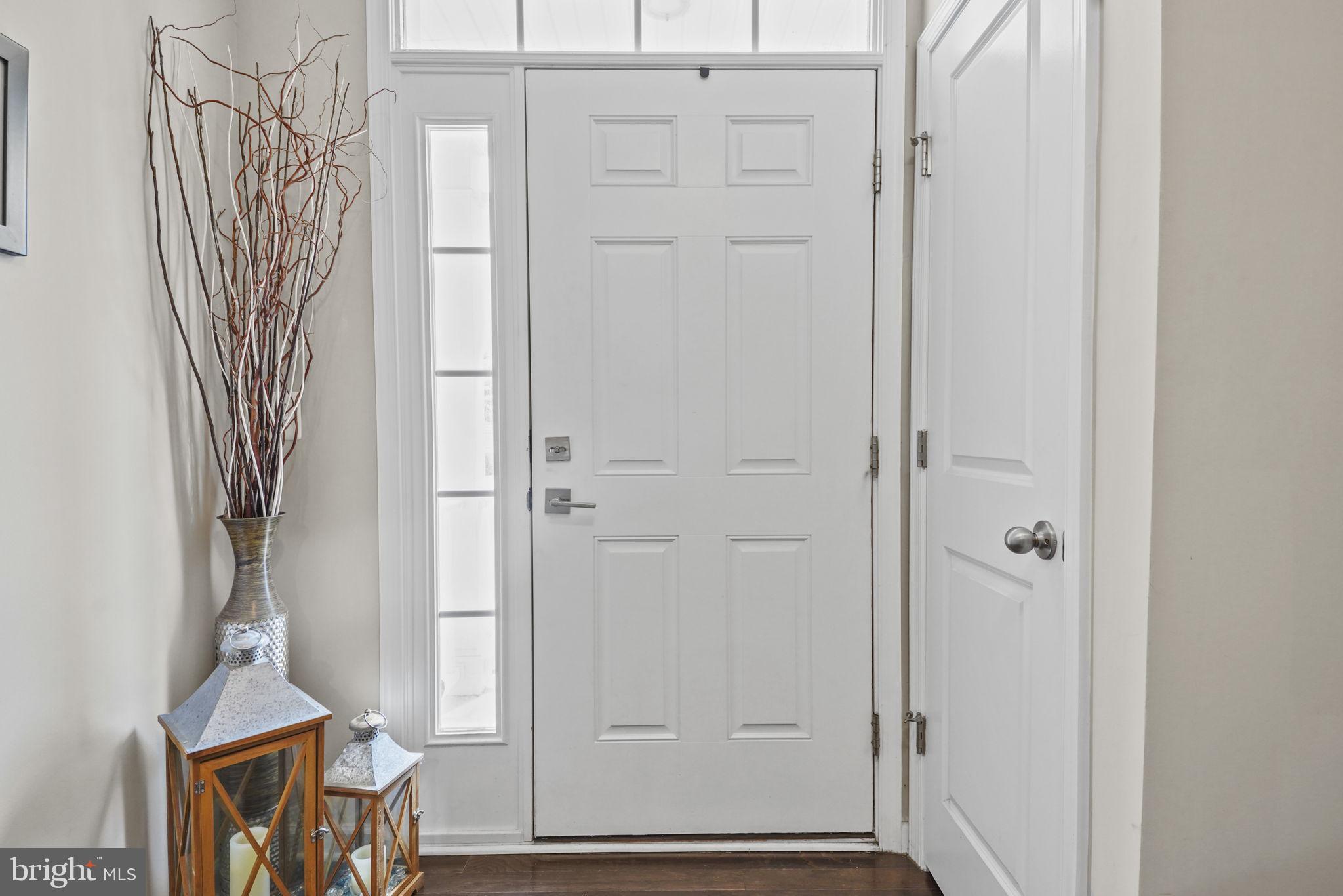 FEATHERSTONE STATION - Residential